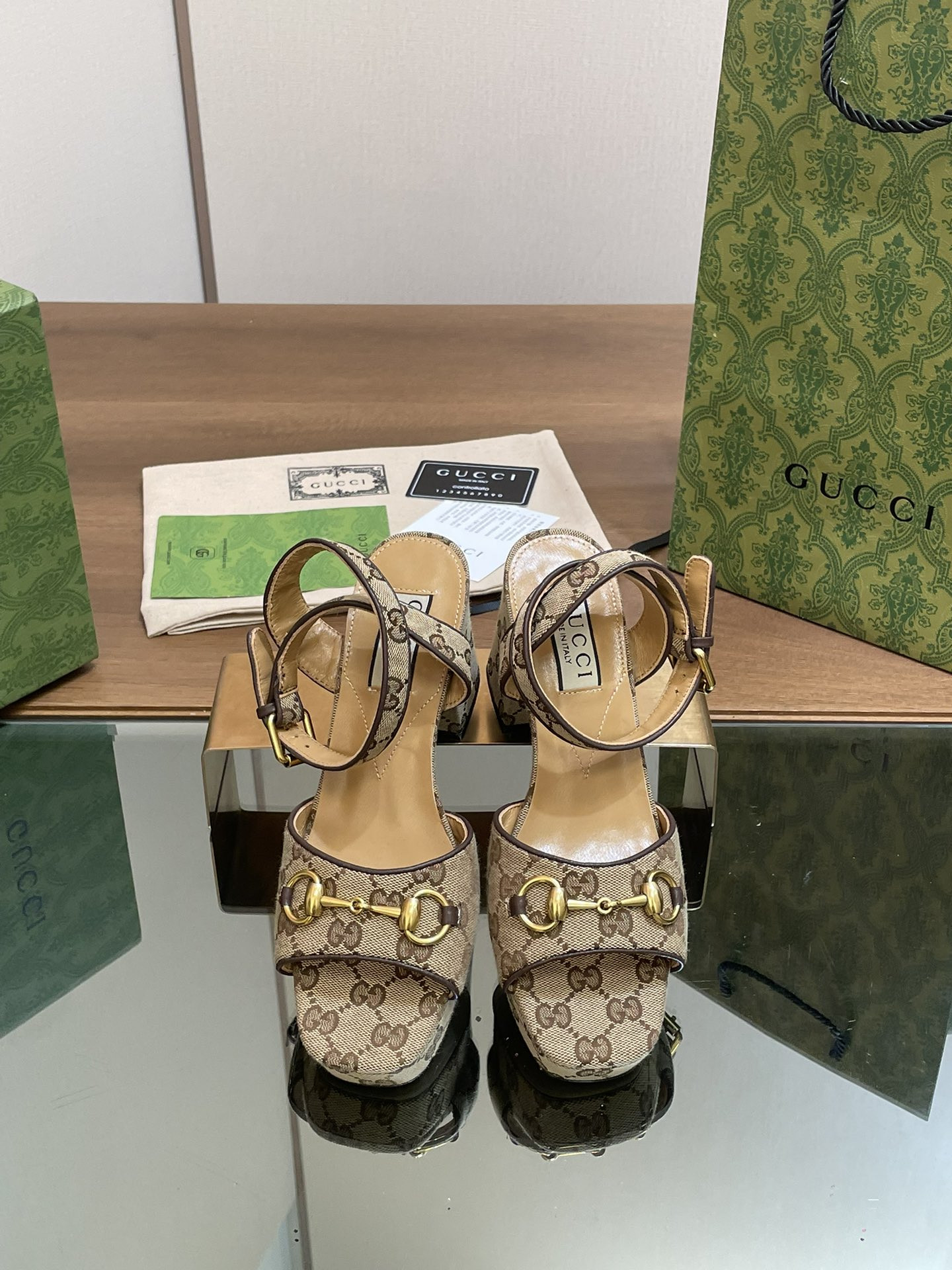 UA GUCCI HORSEBIT PLATFORM SANDAL