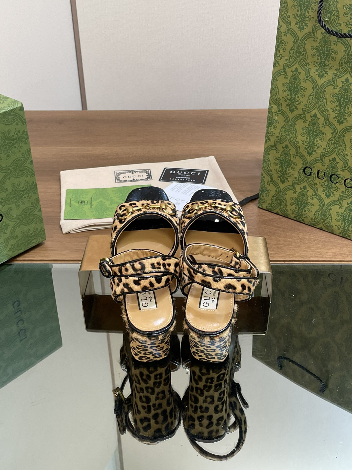 UA GUCCI HORSEBIT PLATFORM SANDAL