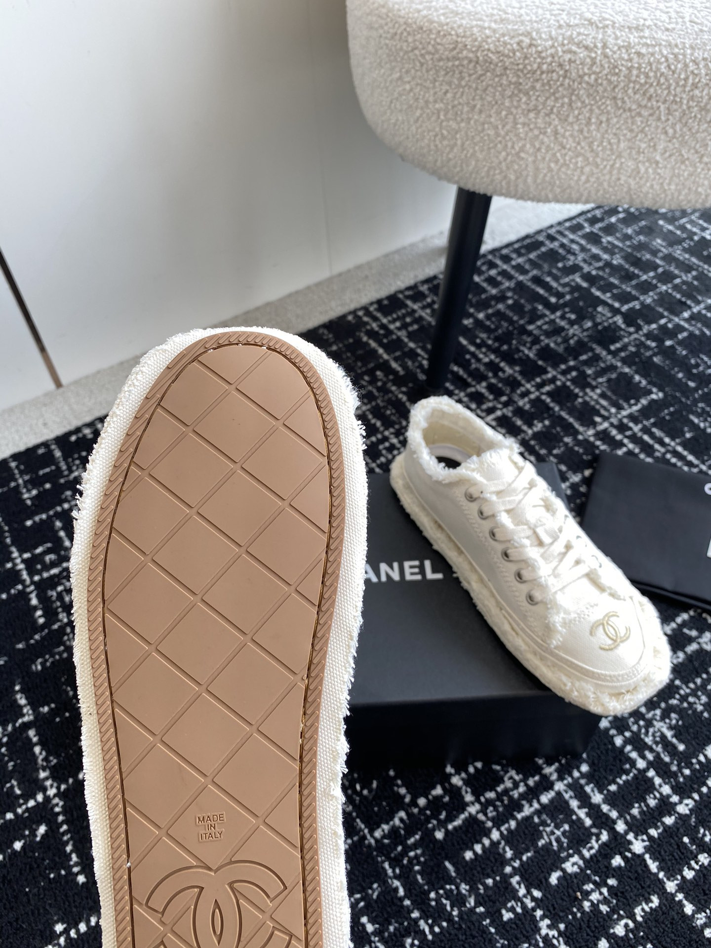 UA CHANEL SNEAKER