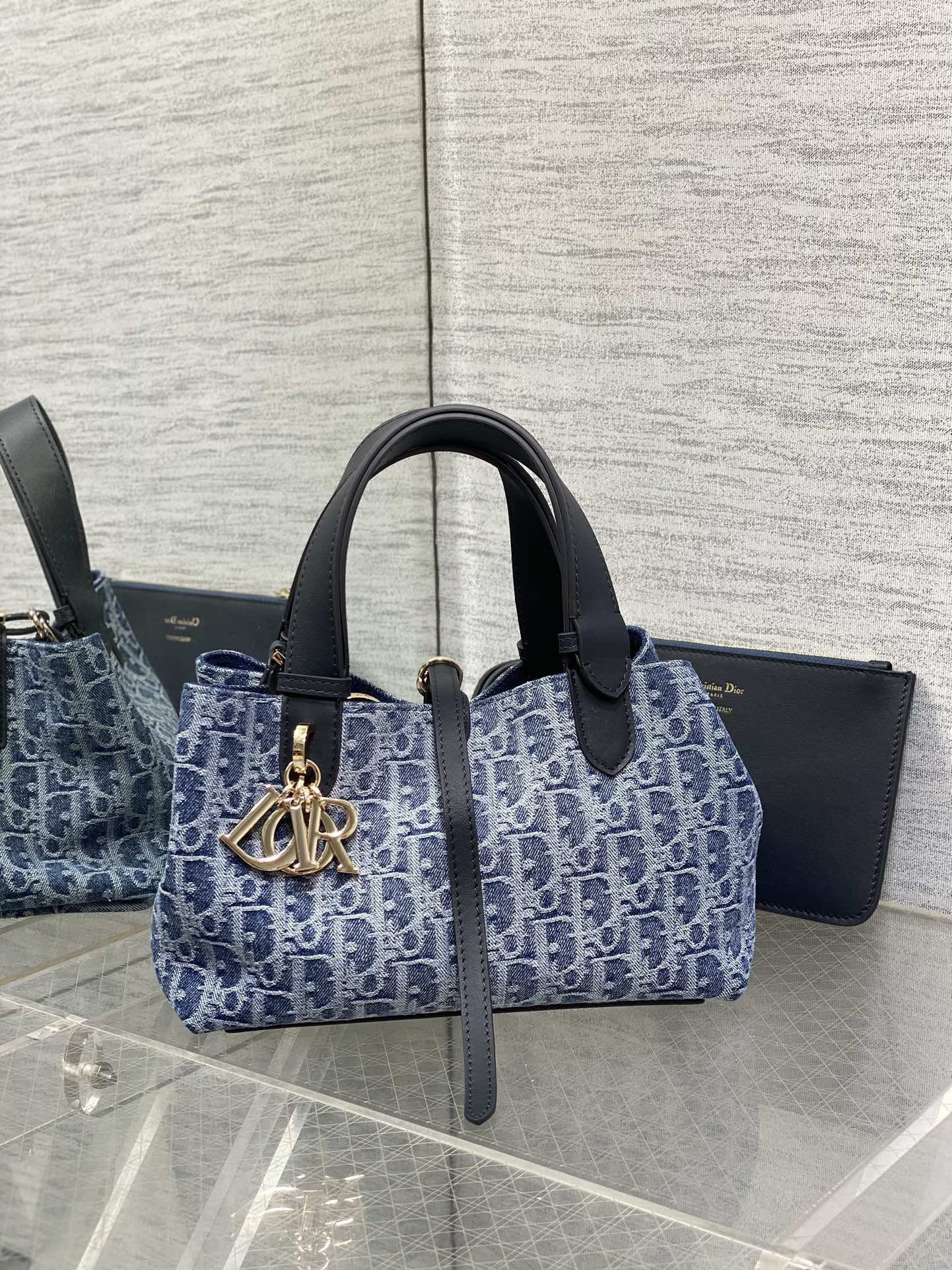 Small Dior Toujours Bag Blue Denim Dior Oblique Jacquard 23 x15 x15cm