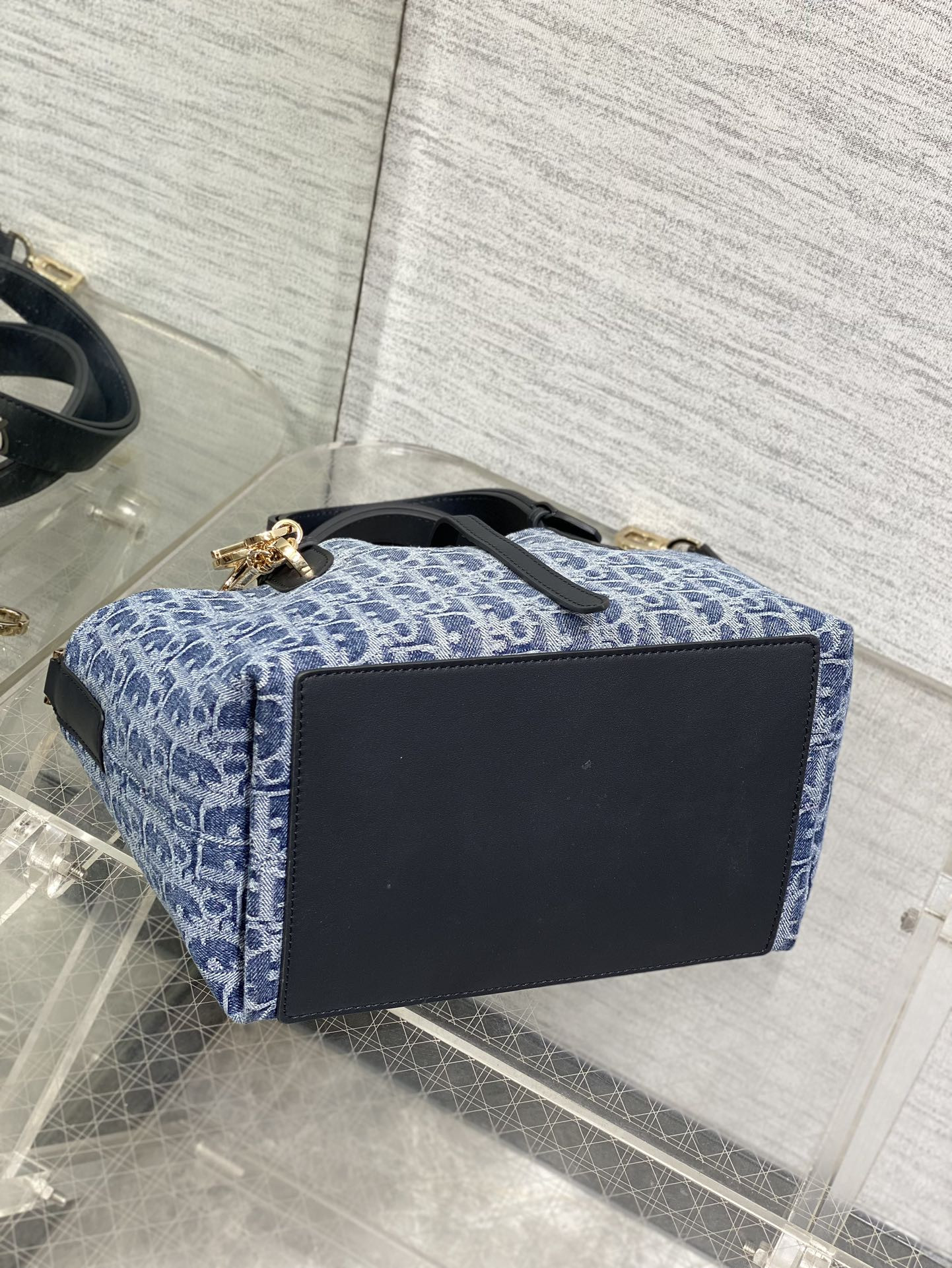 Small Dior Toujours Bag Blue Denim Dior Oblique Jacquard 23 x15 x15cm