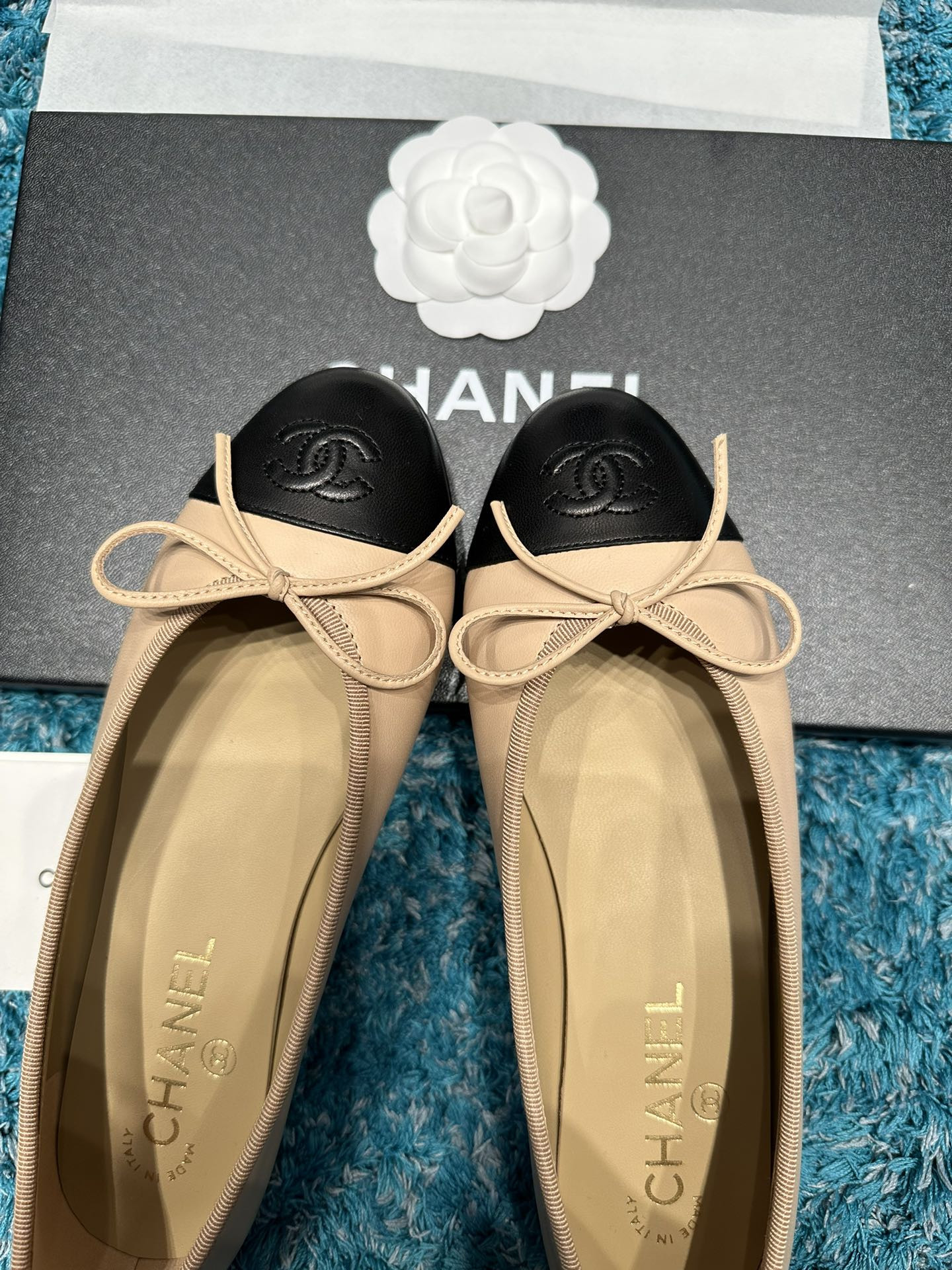 UA CHANEL BALLET FLATS