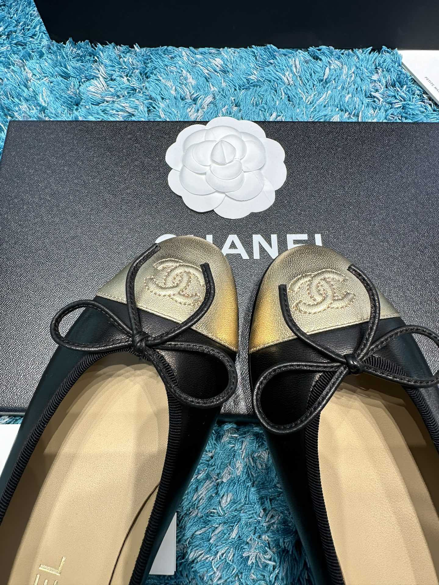 UA CHANEL BALLET FLATS