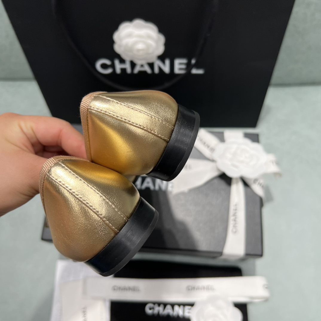 UA CHANEL BALLET FLATS