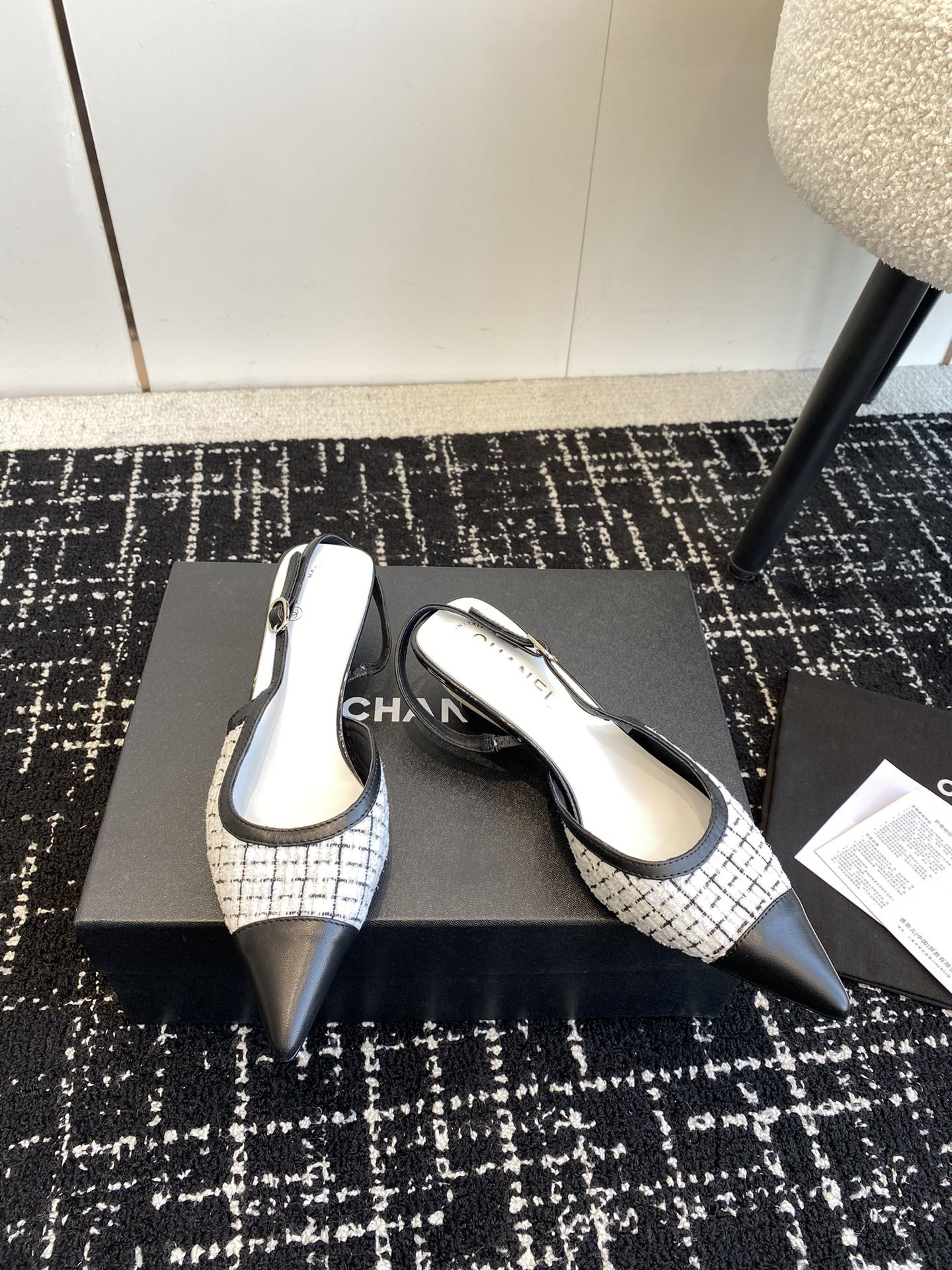 ua Ch*el slingbacks