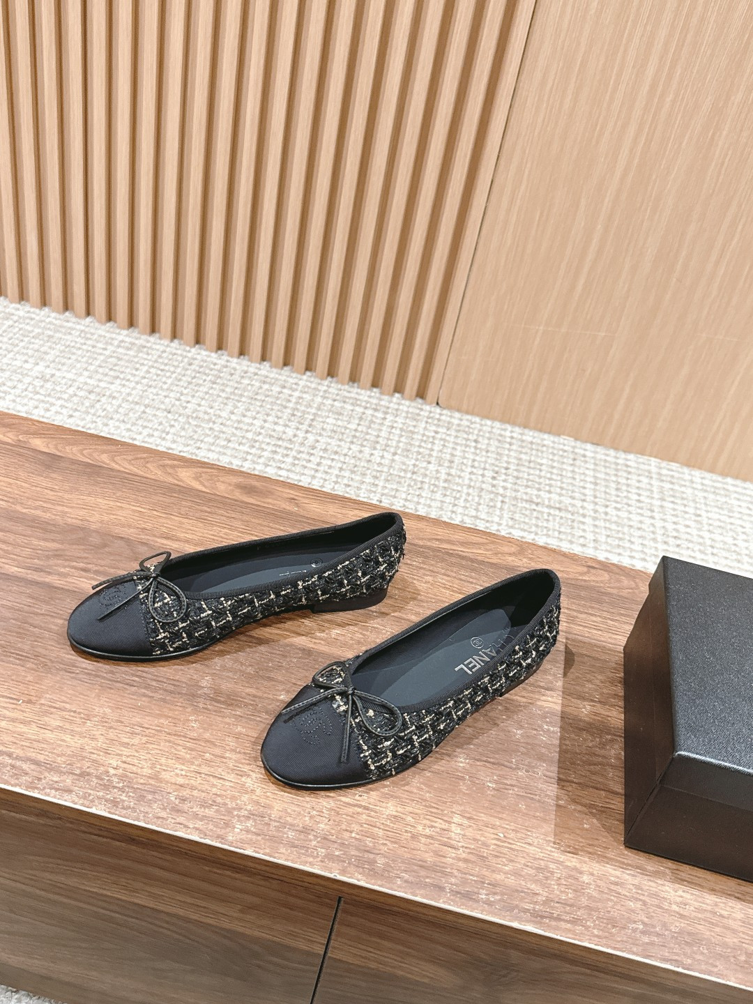 UA CHANEL BALLET FLATS