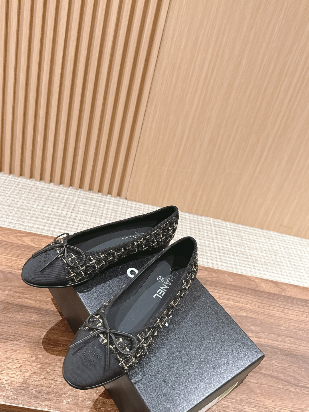 UA CHANEL BALLET FLATS