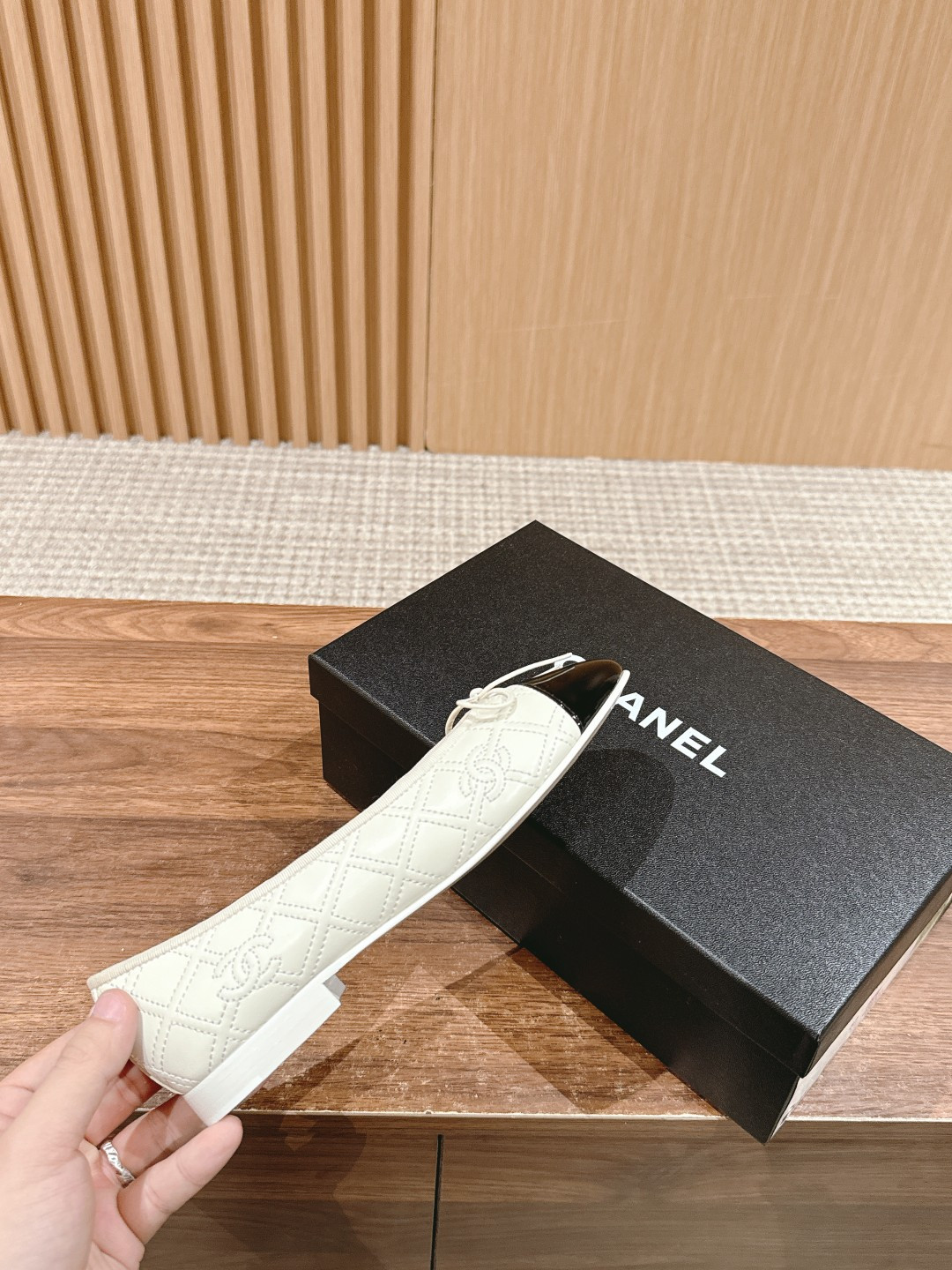 UA CHANEL BALLET FLATS