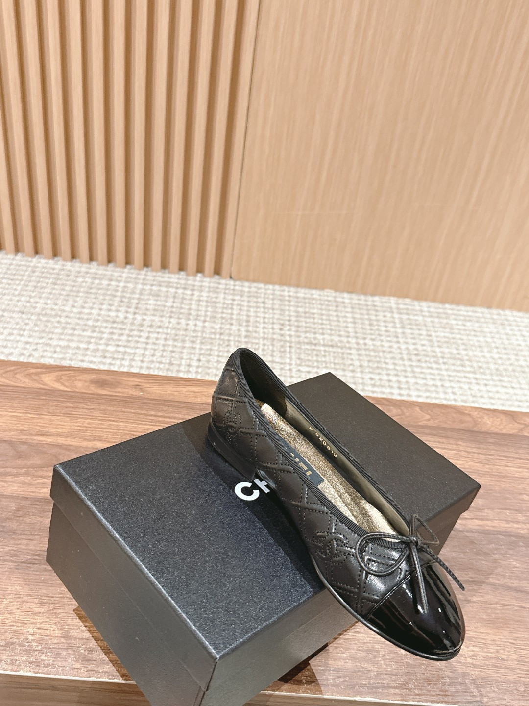 UA CHANEL BALLET FLATS