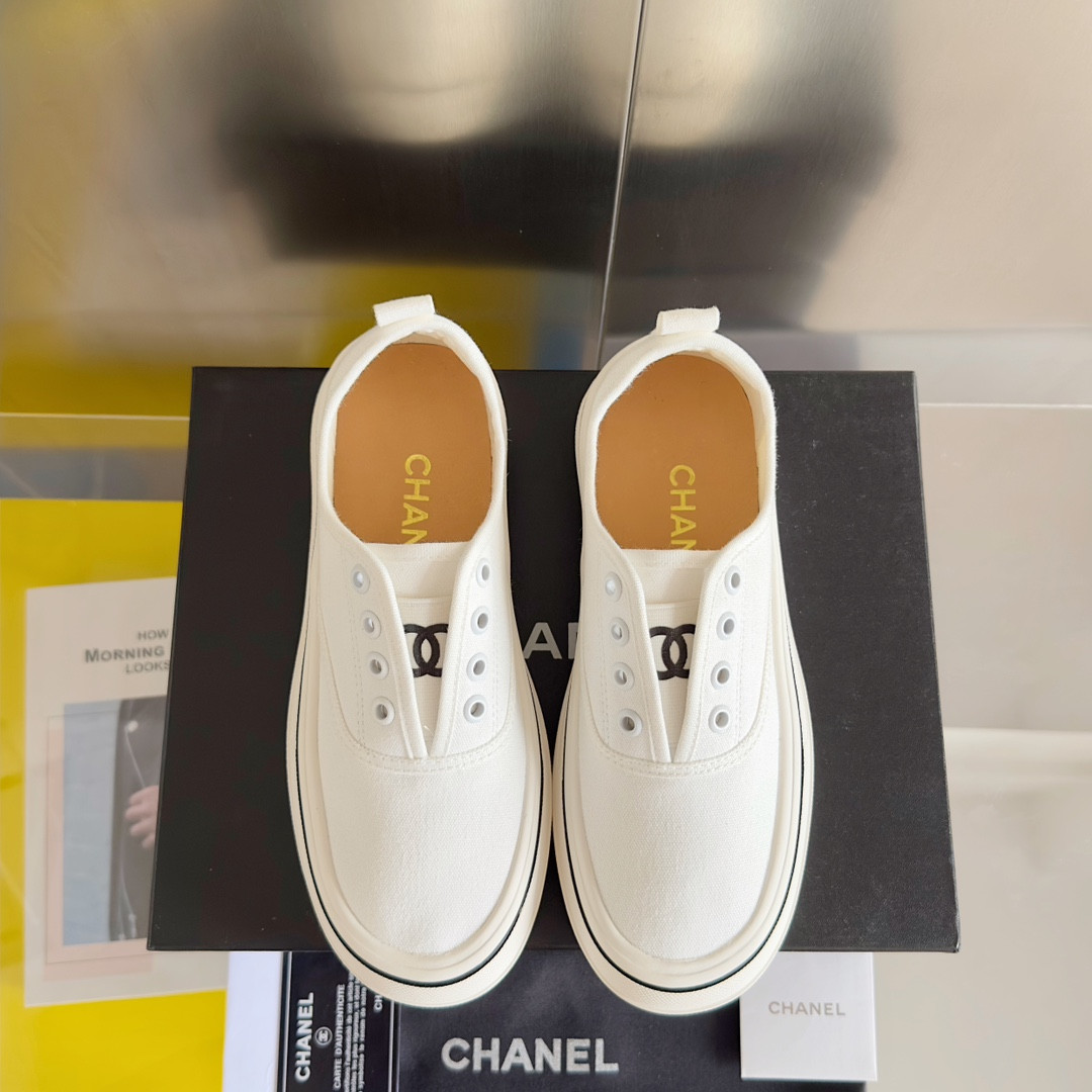 UA CHANEL SNEAKER