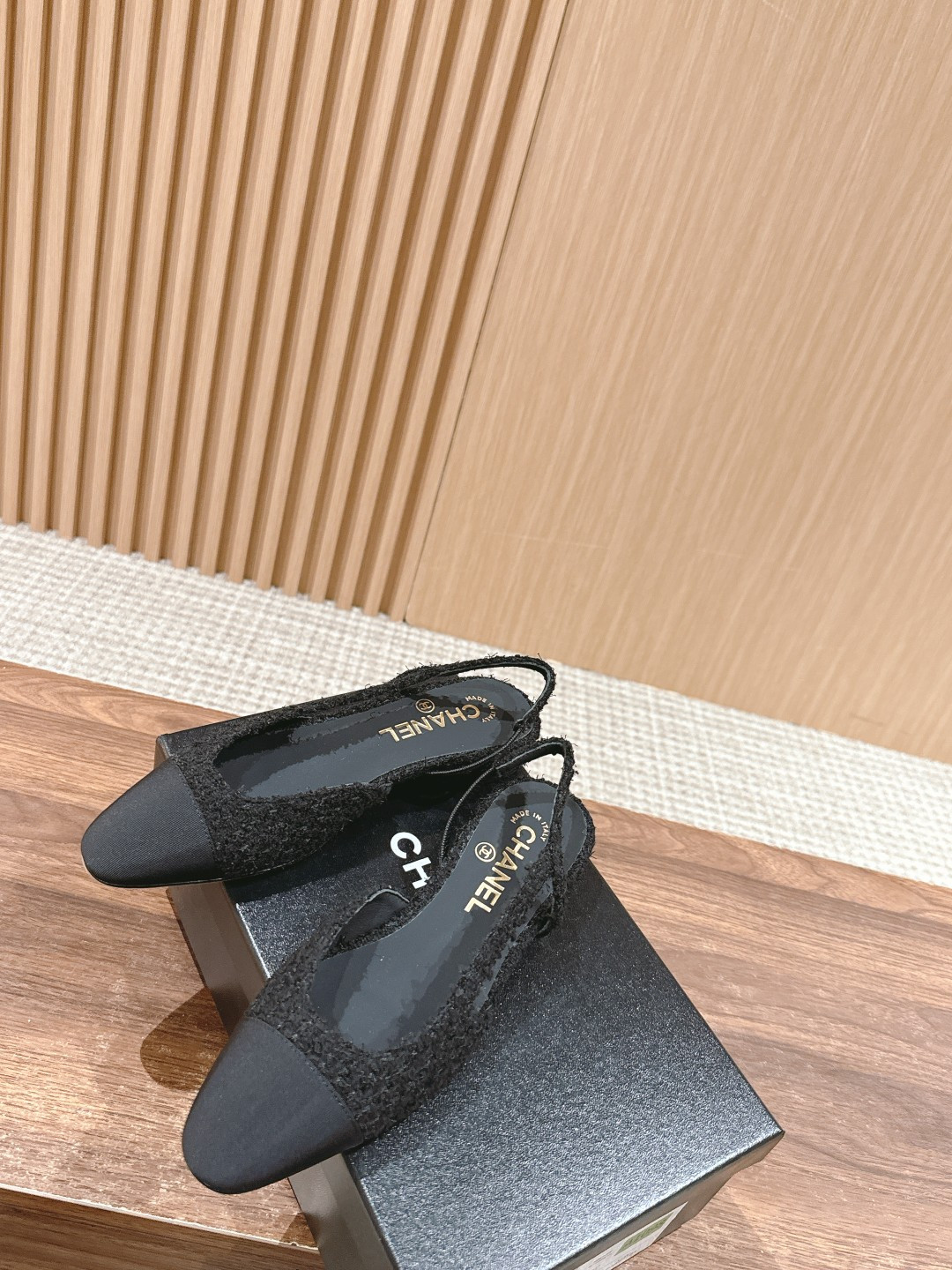UA CHANEL SLINGBACKS FLAT