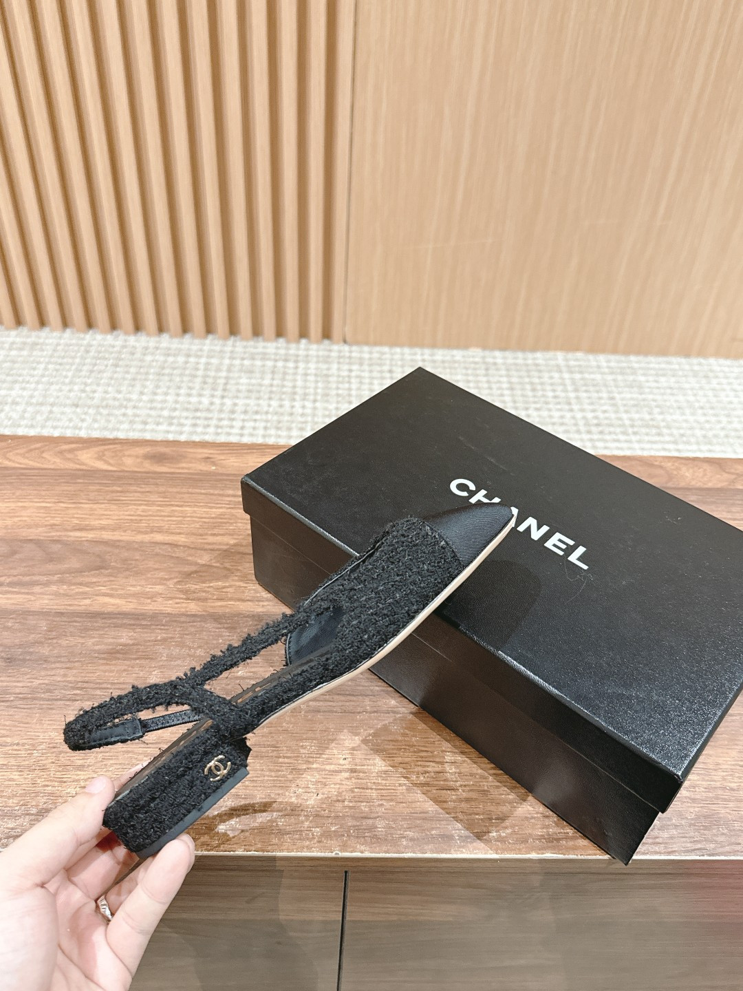 UA CHANEL SLINGBACKS FLAT