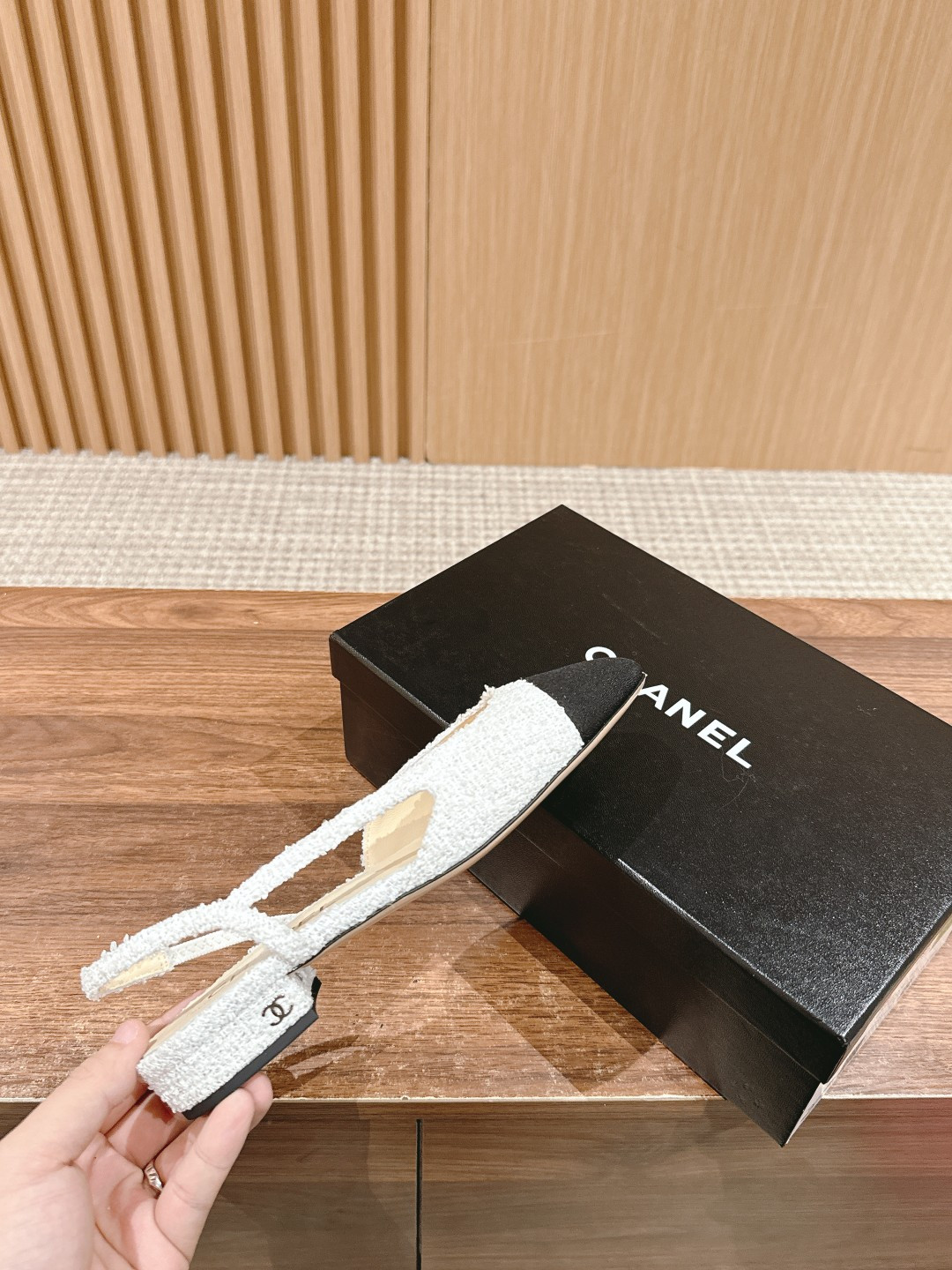 UA CHANEL SLINGBACKS FLAT