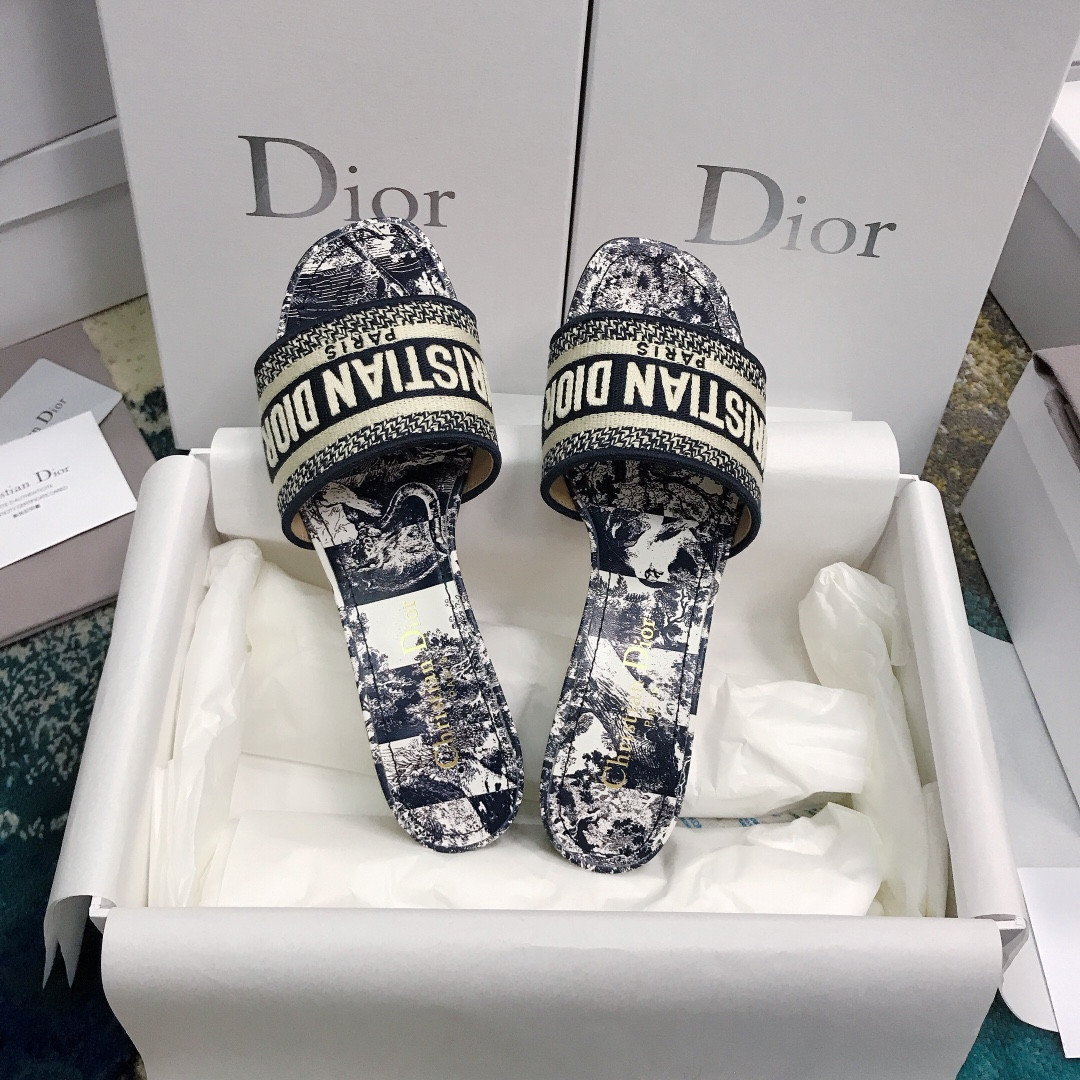 UA DIOR Dway Heeled Slide