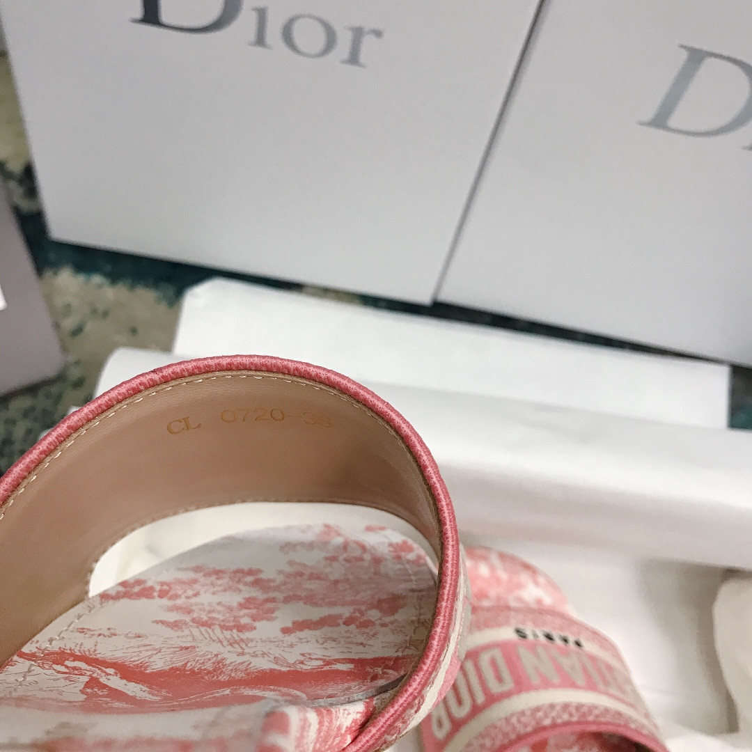 UA DIOR Dway Heeled Slide
