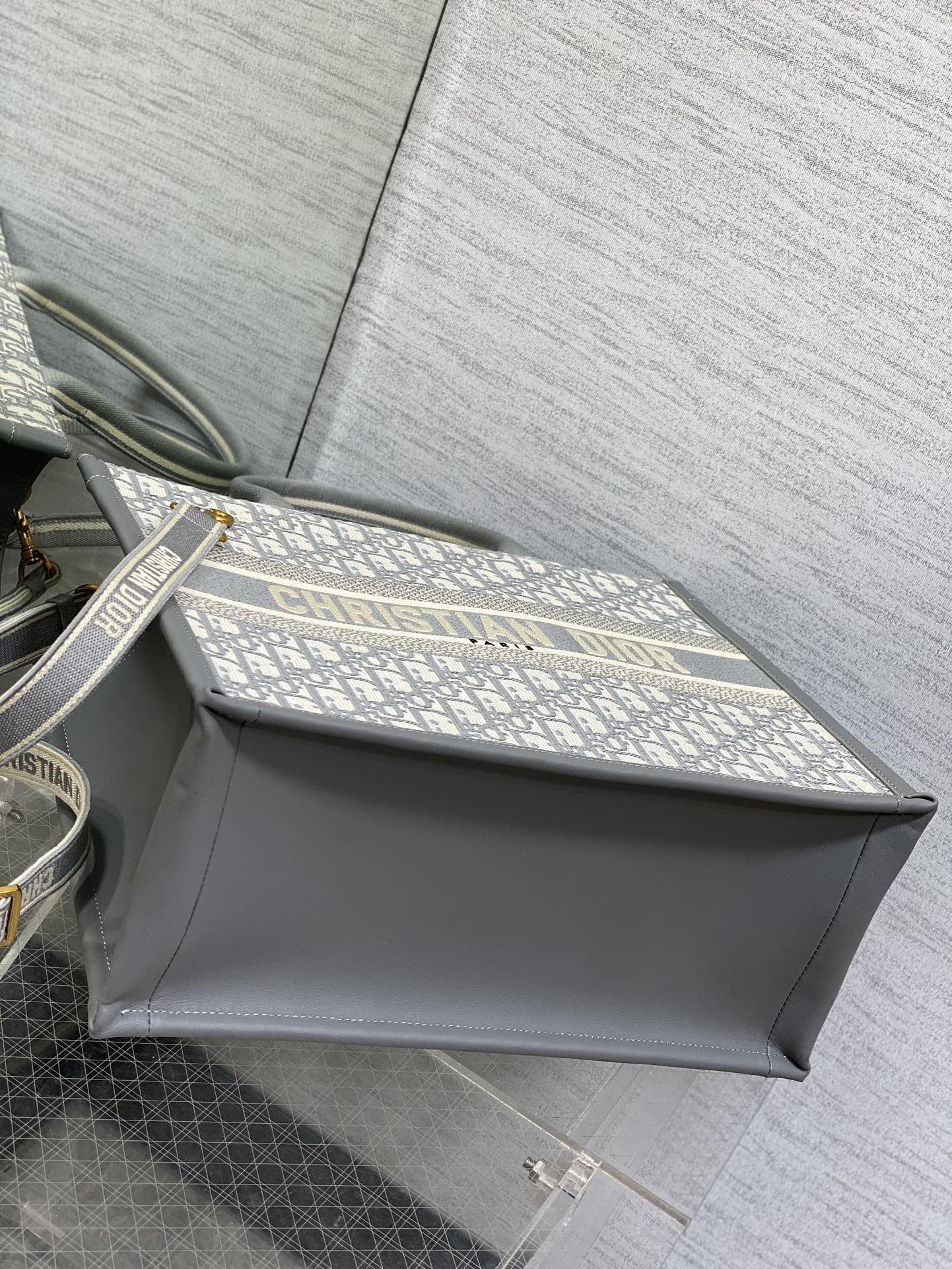 Dior Medium Dior Book Tote Gray Dior Oblique Embroidery and Calfskin 36.5 x 28 x 17.5 cm