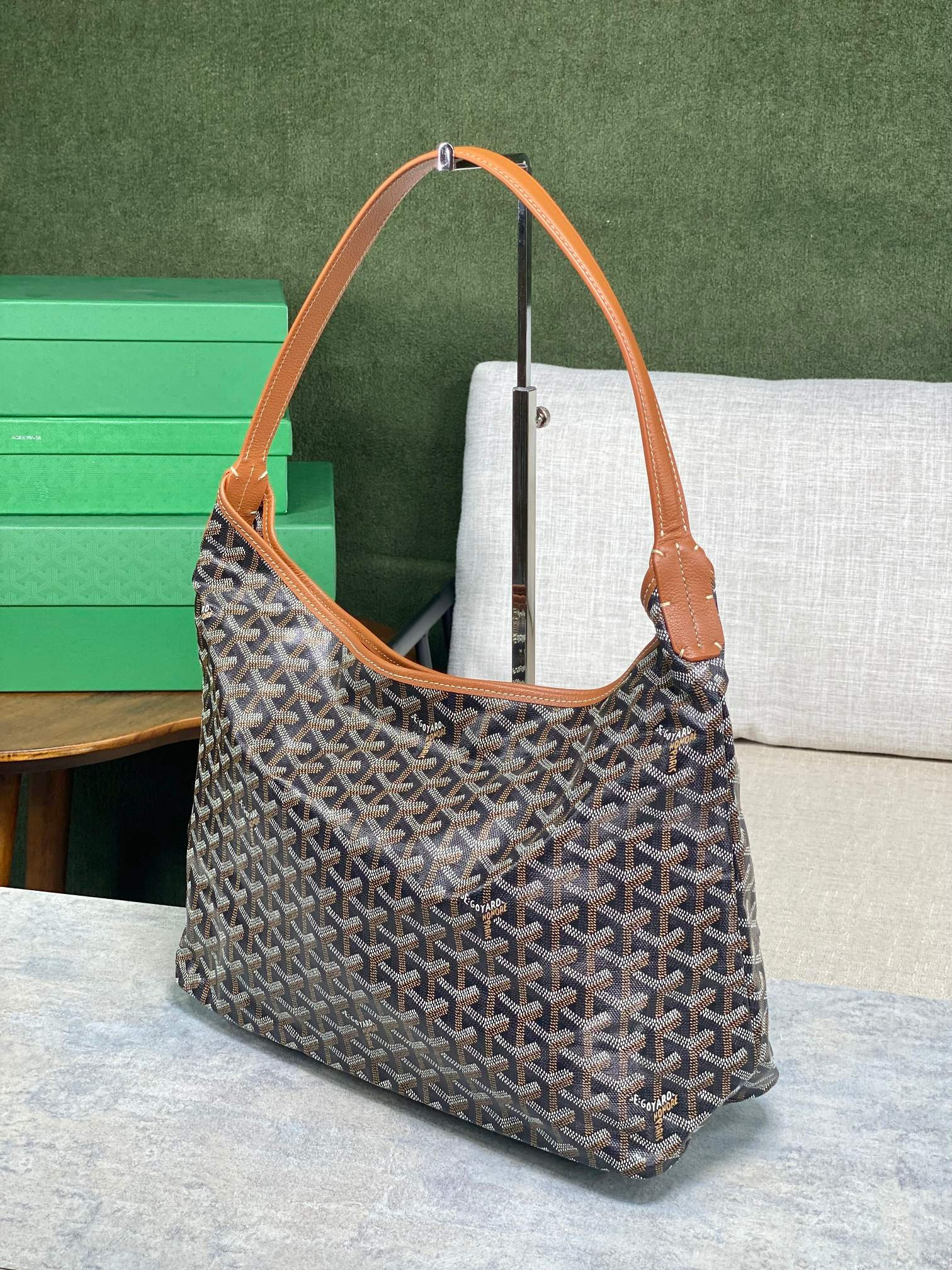Goyard BOHEME HoBo 27 cm x 15 cm x 42 cm