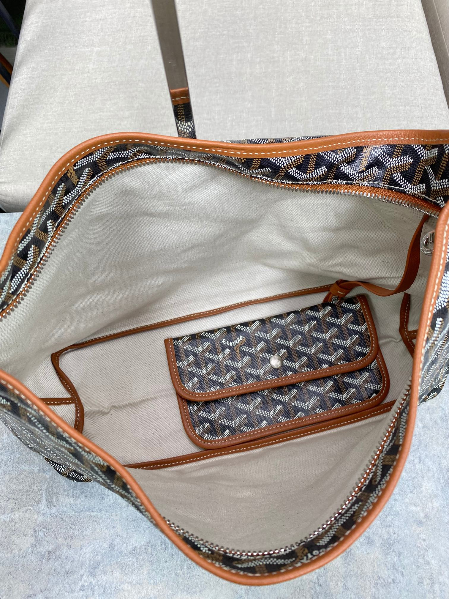 Goyard BOHEME HoBo 27 cm x 15 cm x 42 cm