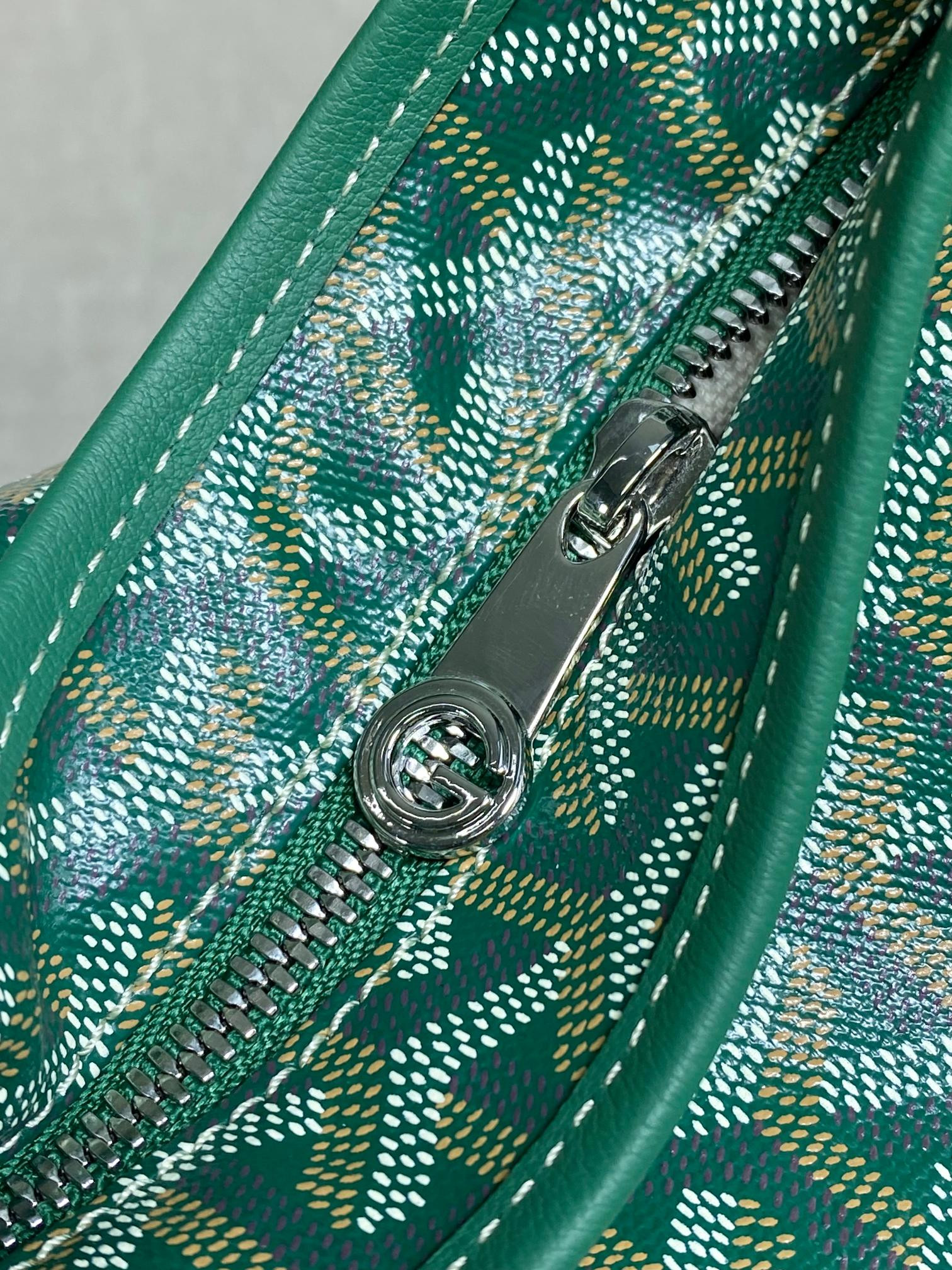 Goyard BOHEME HoBo 27 cm x 15 cm x 42 cm