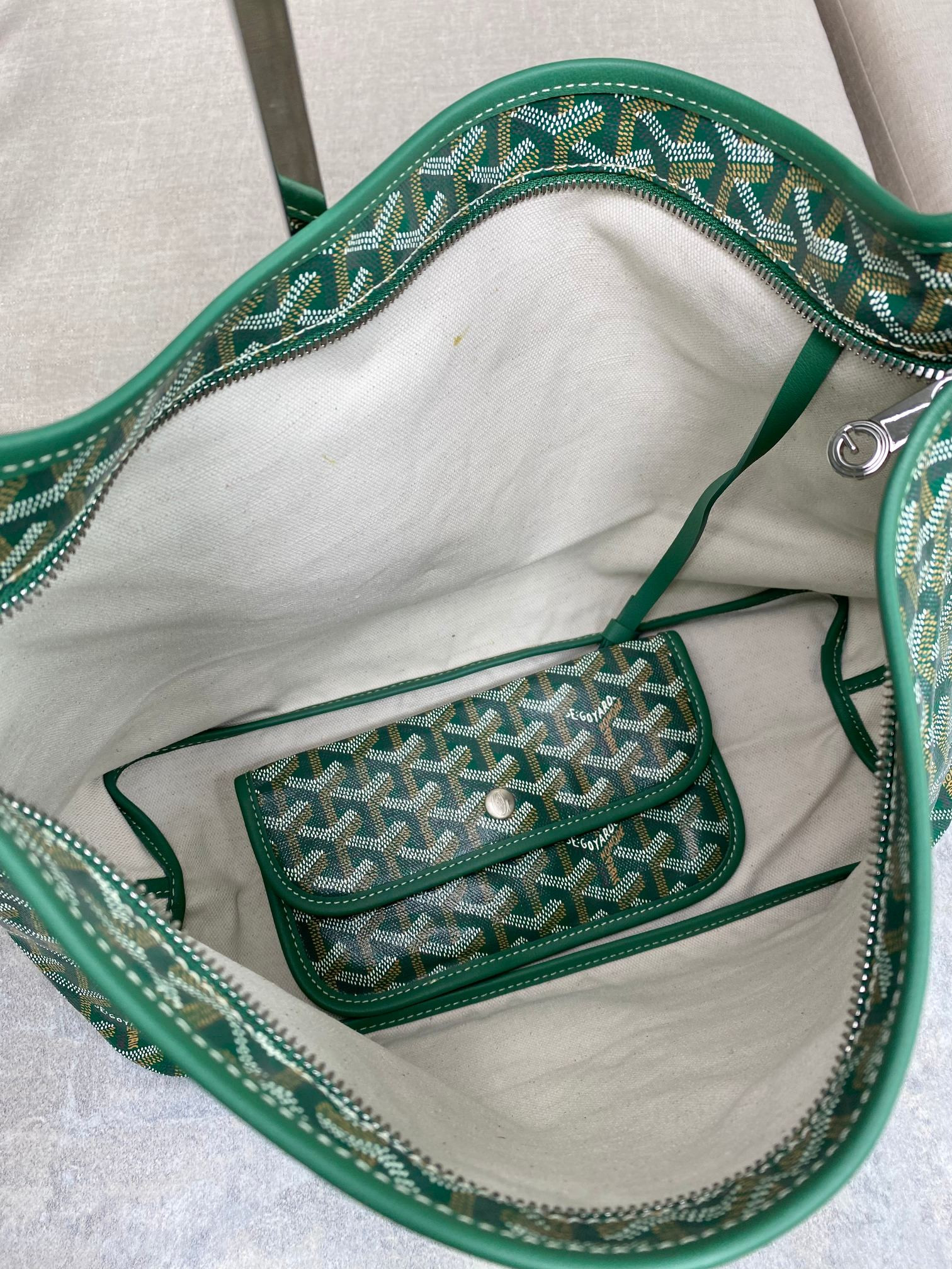 Goyard BOHEME HoBo 27 cm x 15 cm x 42 cm