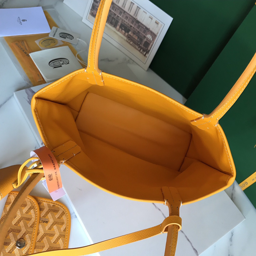 Goyard Anjou Mini Bag 20 cm x 10 cm x 20 cm