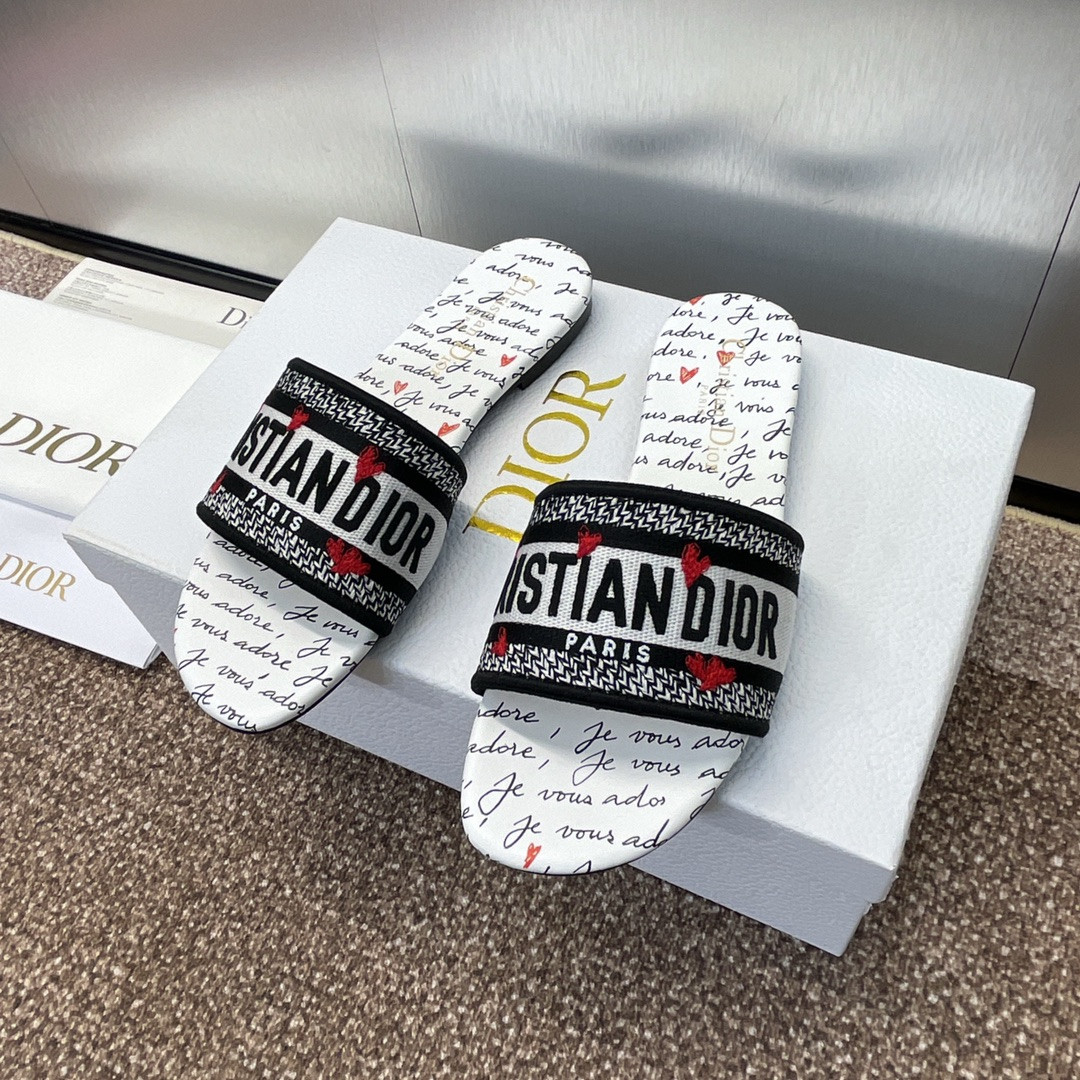 UA Dioramour Dway Slide