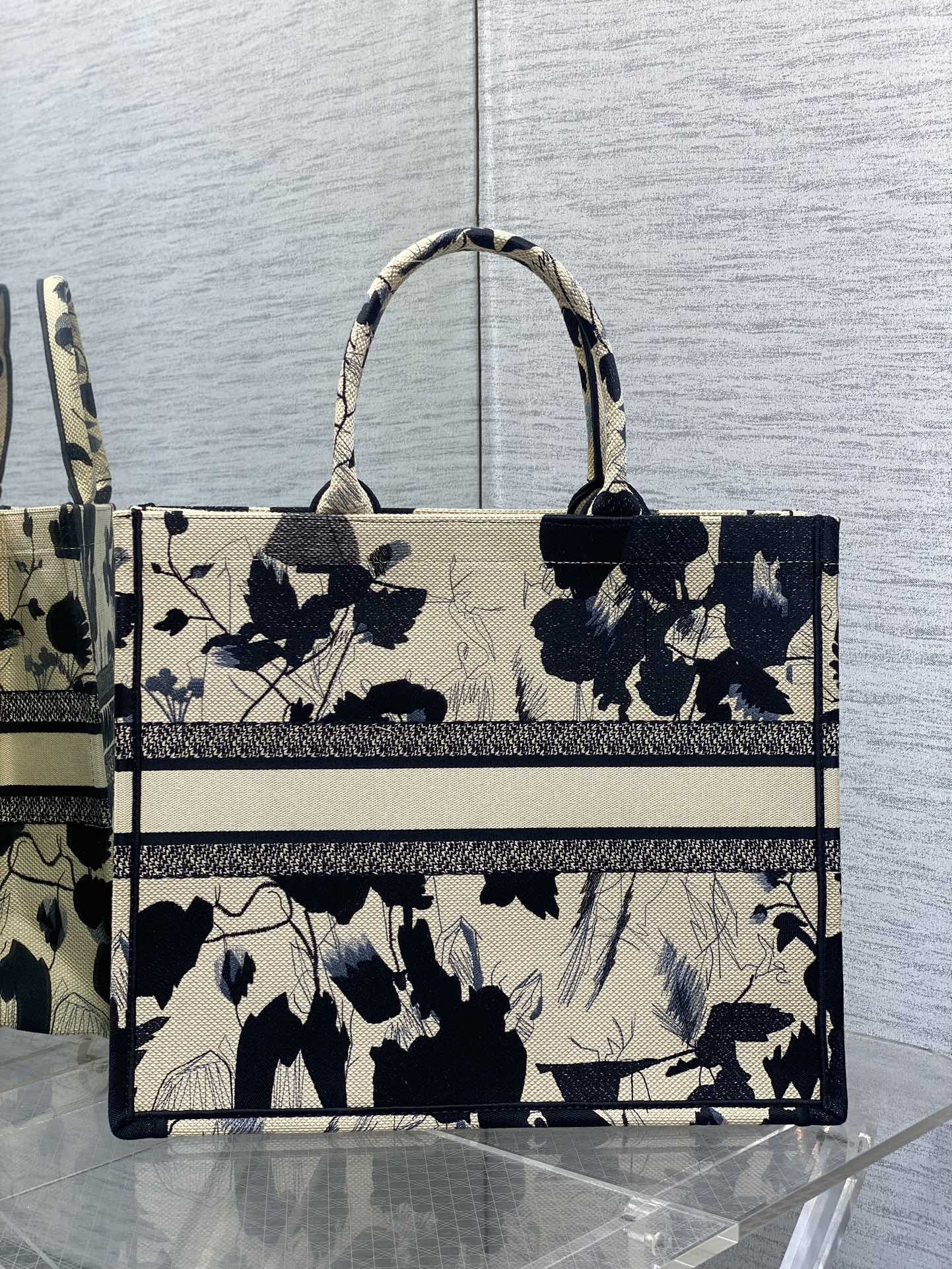 DIOR Tote 42 x 18 x 35cm