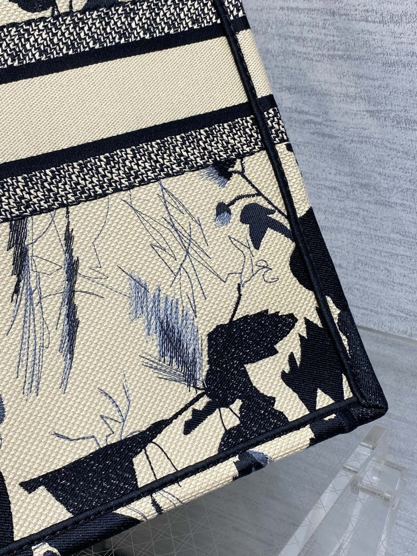 DIOR Tote 42 x 18 x 35cm