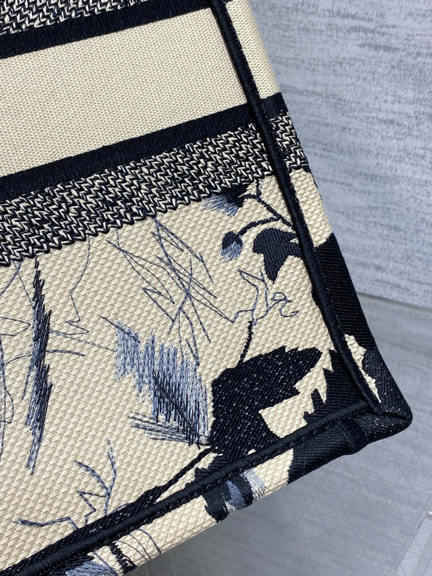 DIOR Tote 36 x 18 x 28cm