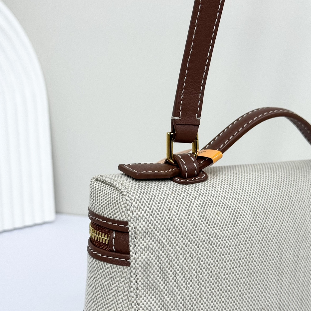 Loro Piana Extra Pocket L19 Cotton, Linen 11 x 19 x 6.5 cm