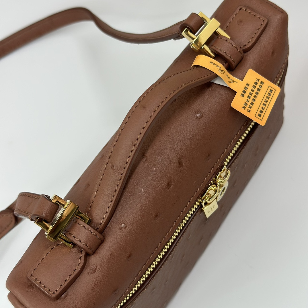 Loro Piana Extra Pocket L19 Ostrich-grained Leather 11 x 19 x 6.5 cm