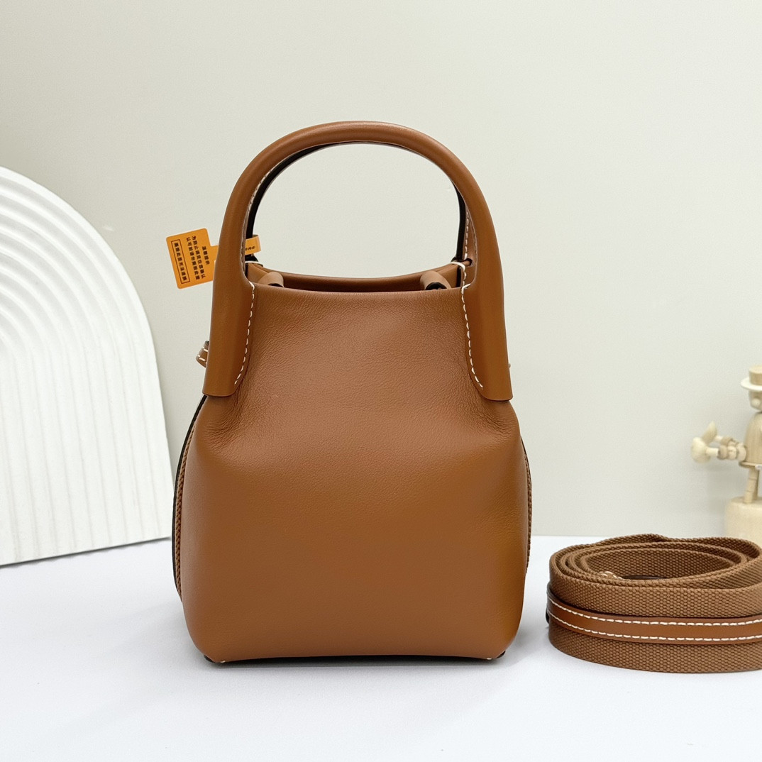 Loro Piana Micro Bale bag Smooth Calfskin 23 x 16 x 14 cm