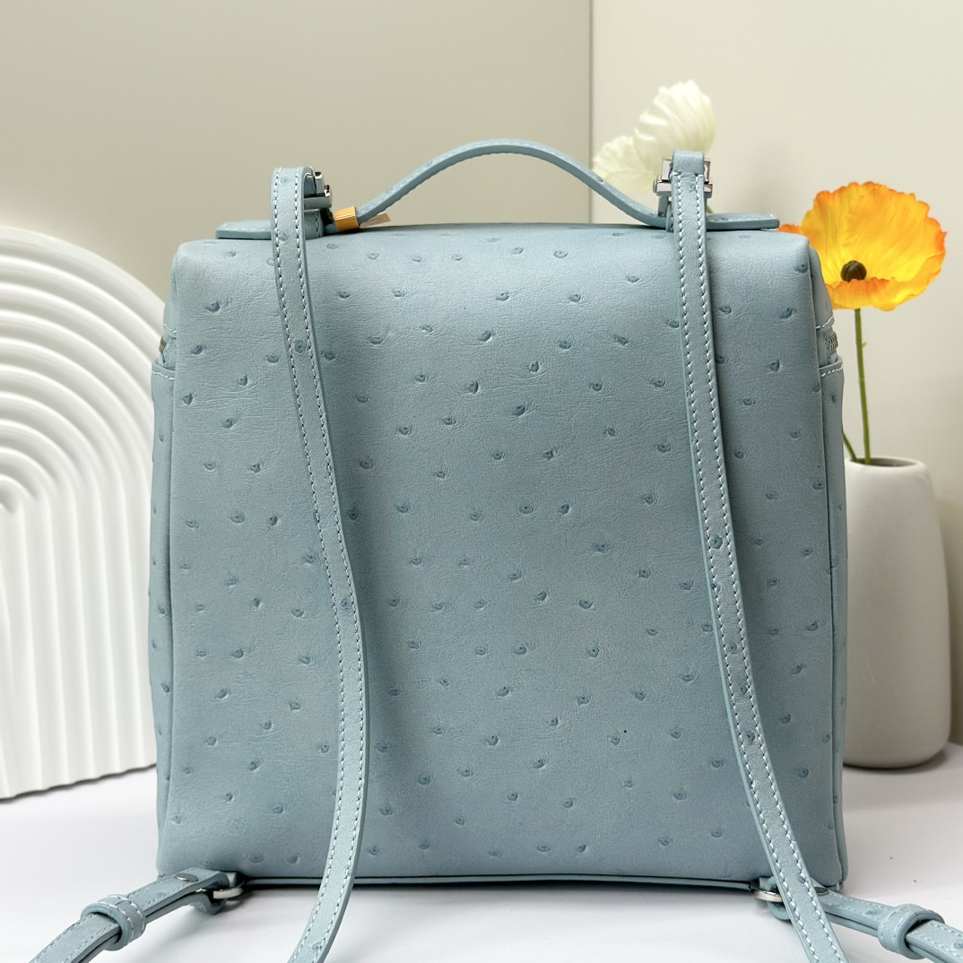 Loro Piana Extra Pocket backpack L23.5 Ostrich-grained Leather 23 x 21 x 8 cm