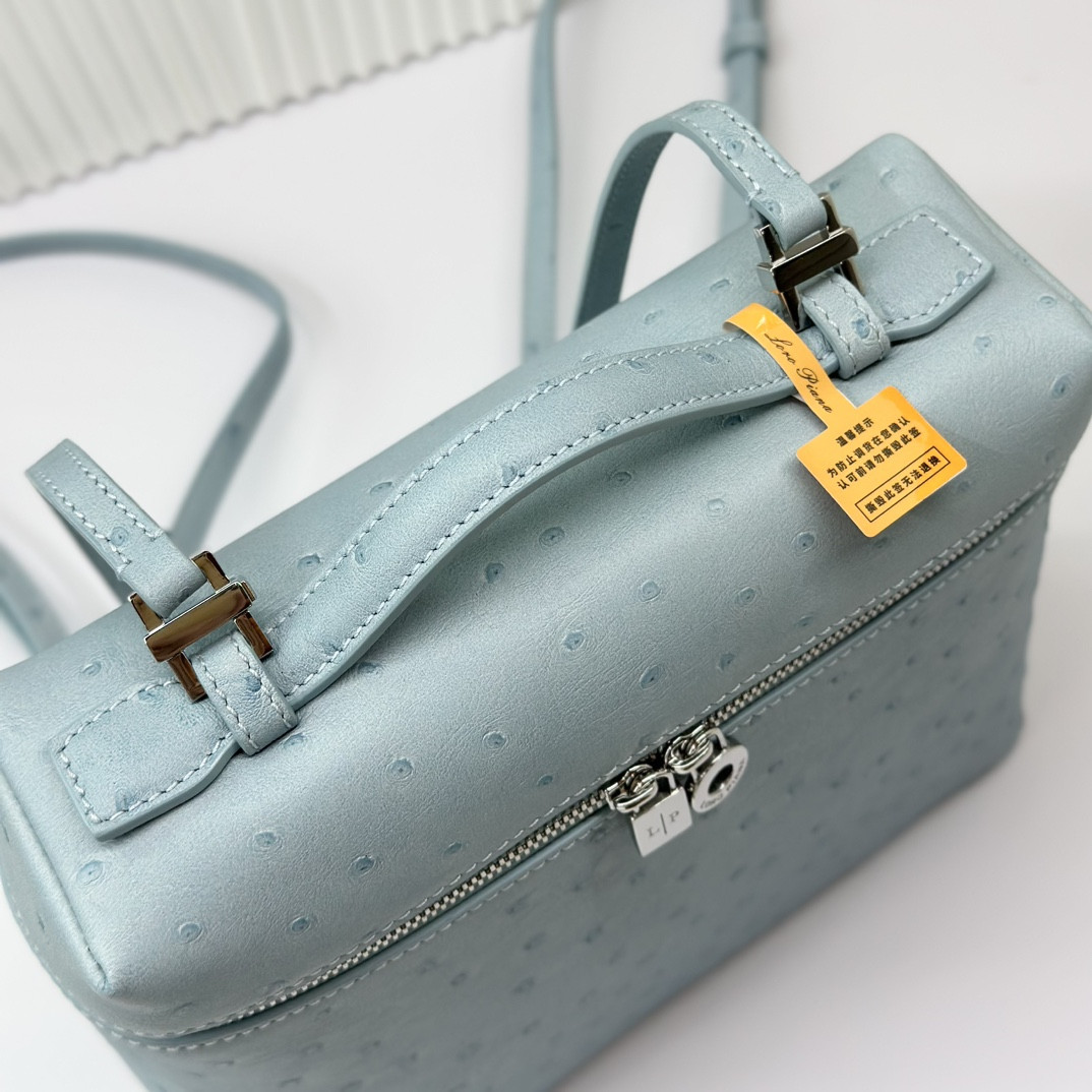 Loro Piana Extra Pocket backpack L23.5 Ostrich-grained Leather 23 x 21 x 8 cm