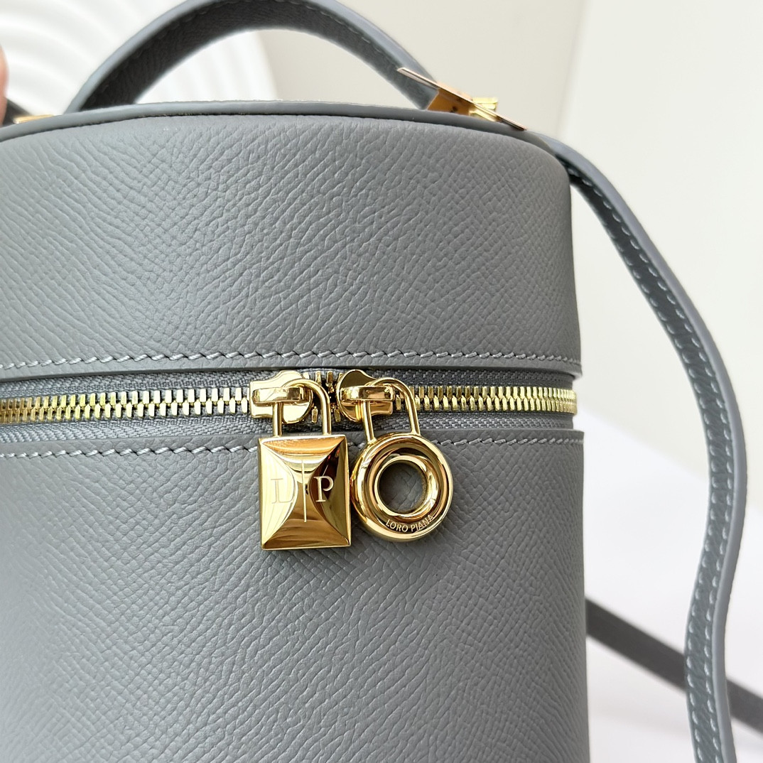 Loro Piana Extra Case Textured Calfskin 12 x16 x12cm