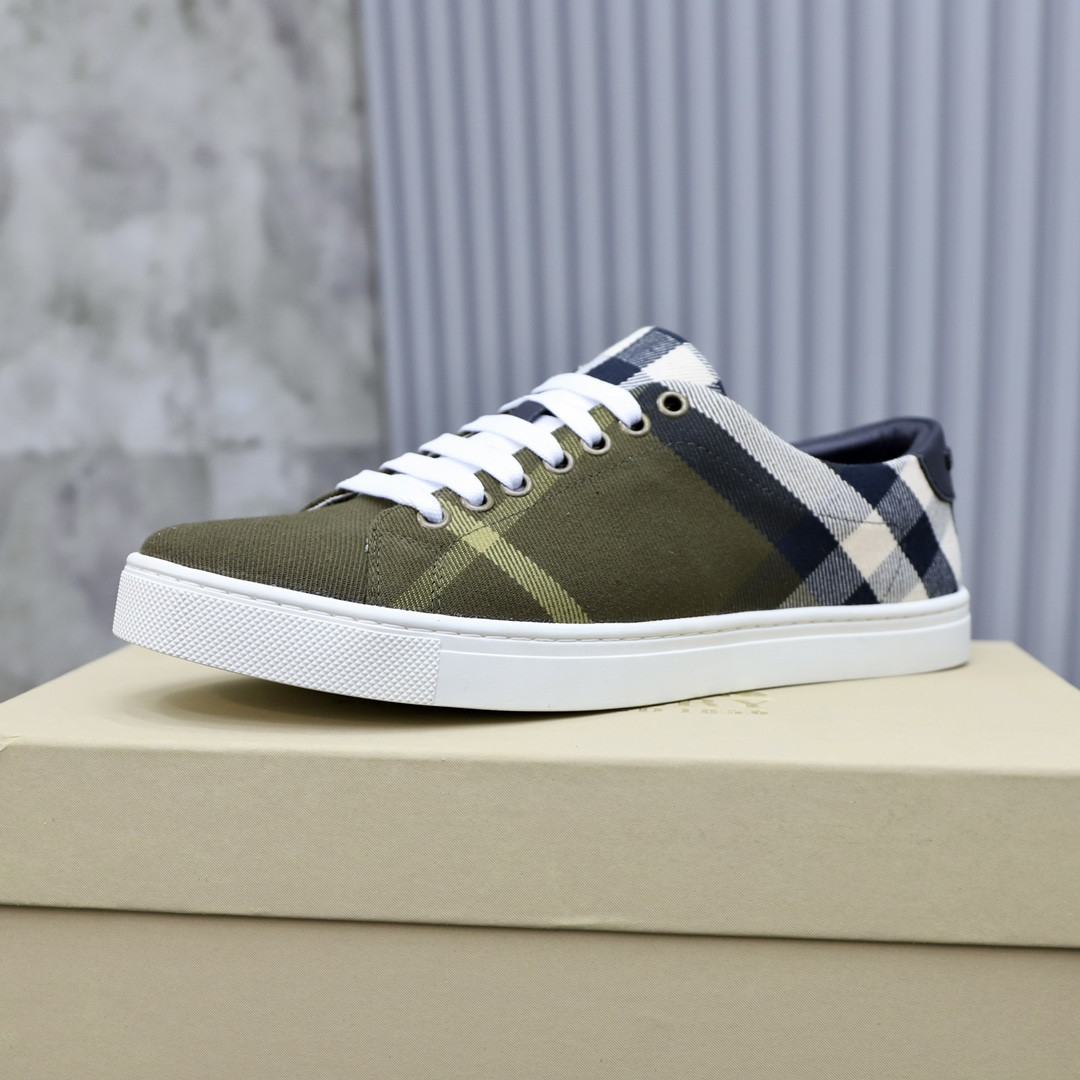 UA Burberry Sneakers