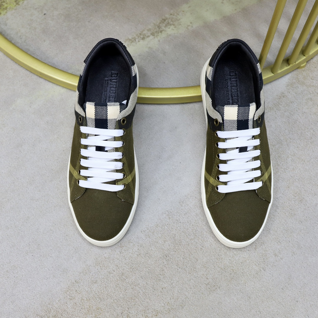 UA Burberry Sneakers