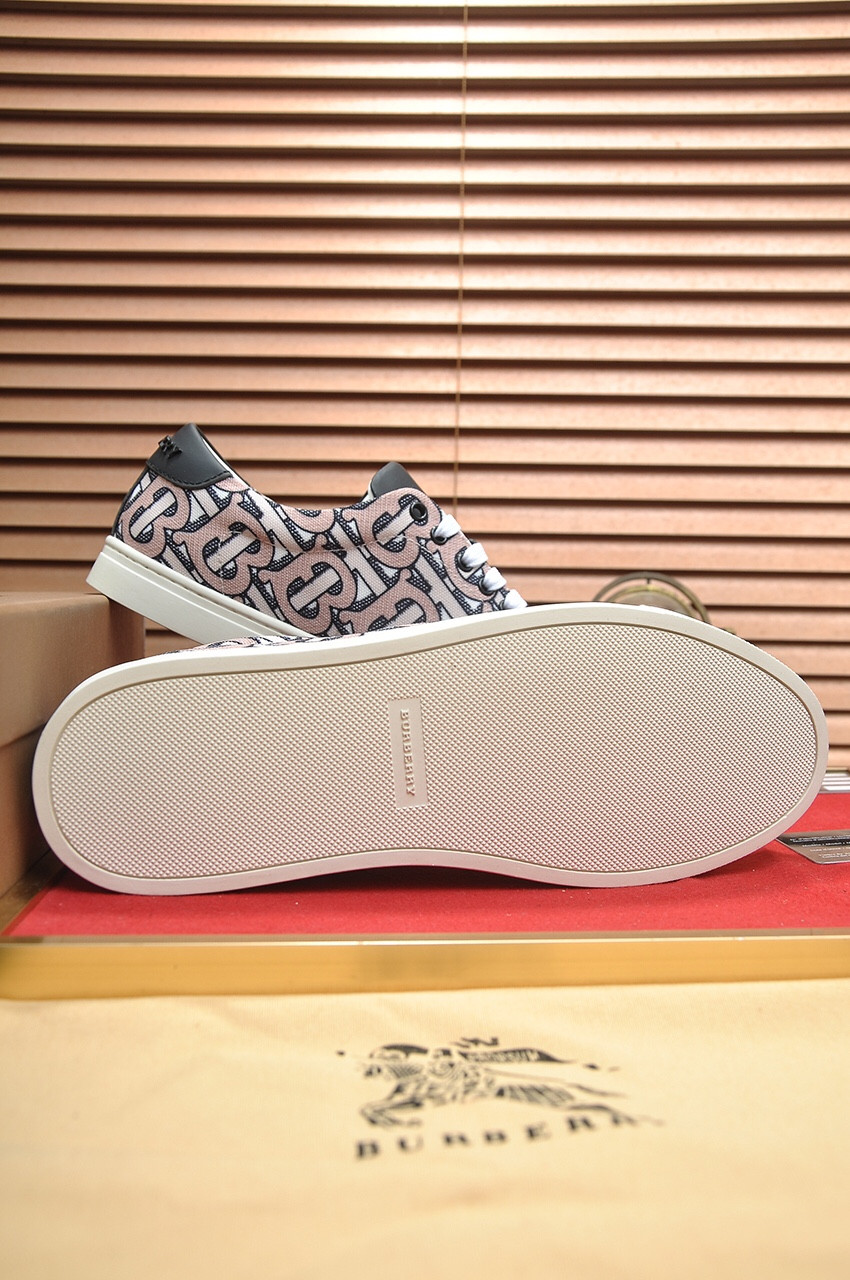 UA Burberry Sneakers