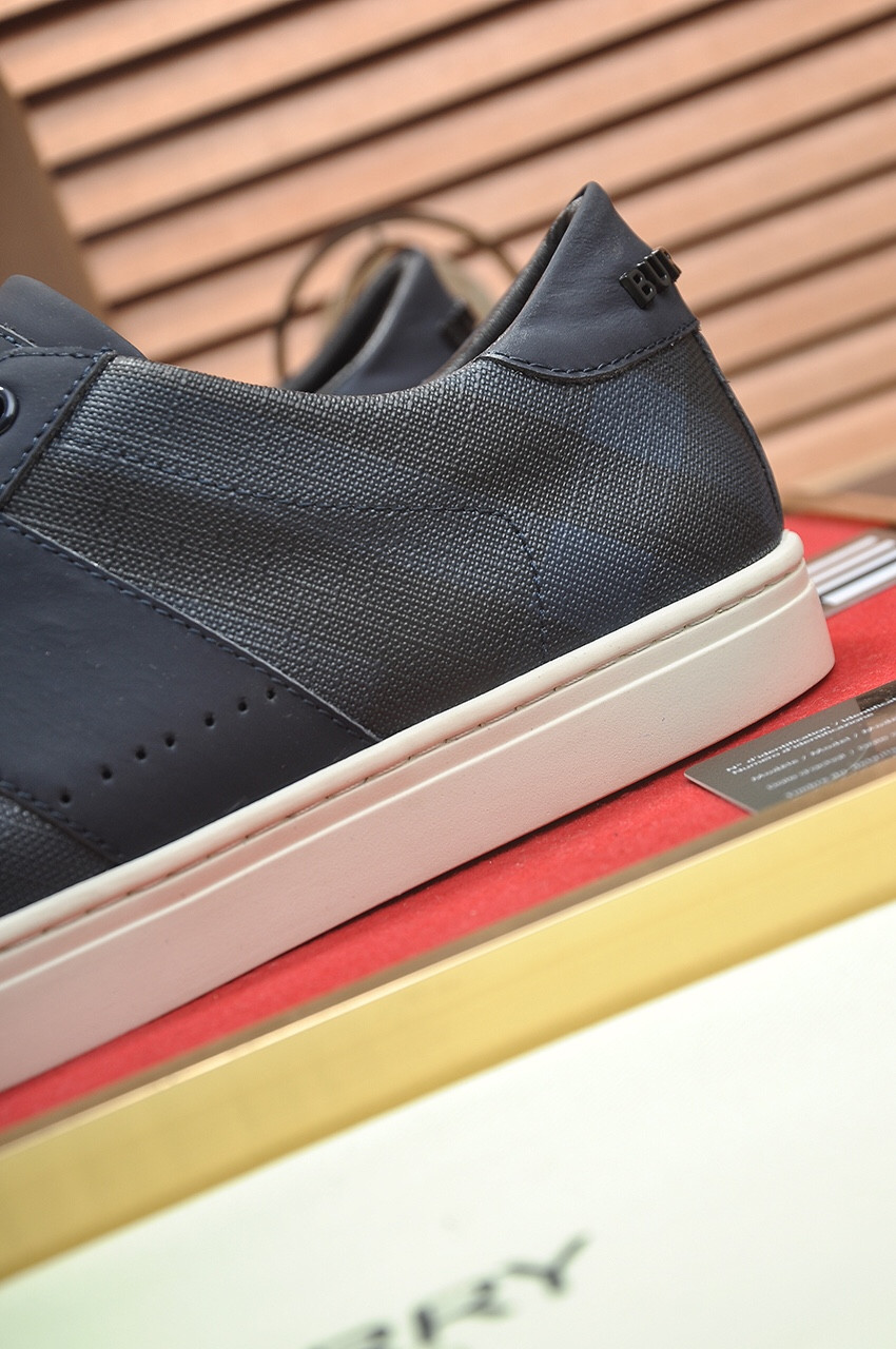 UA Burberry Sneakers