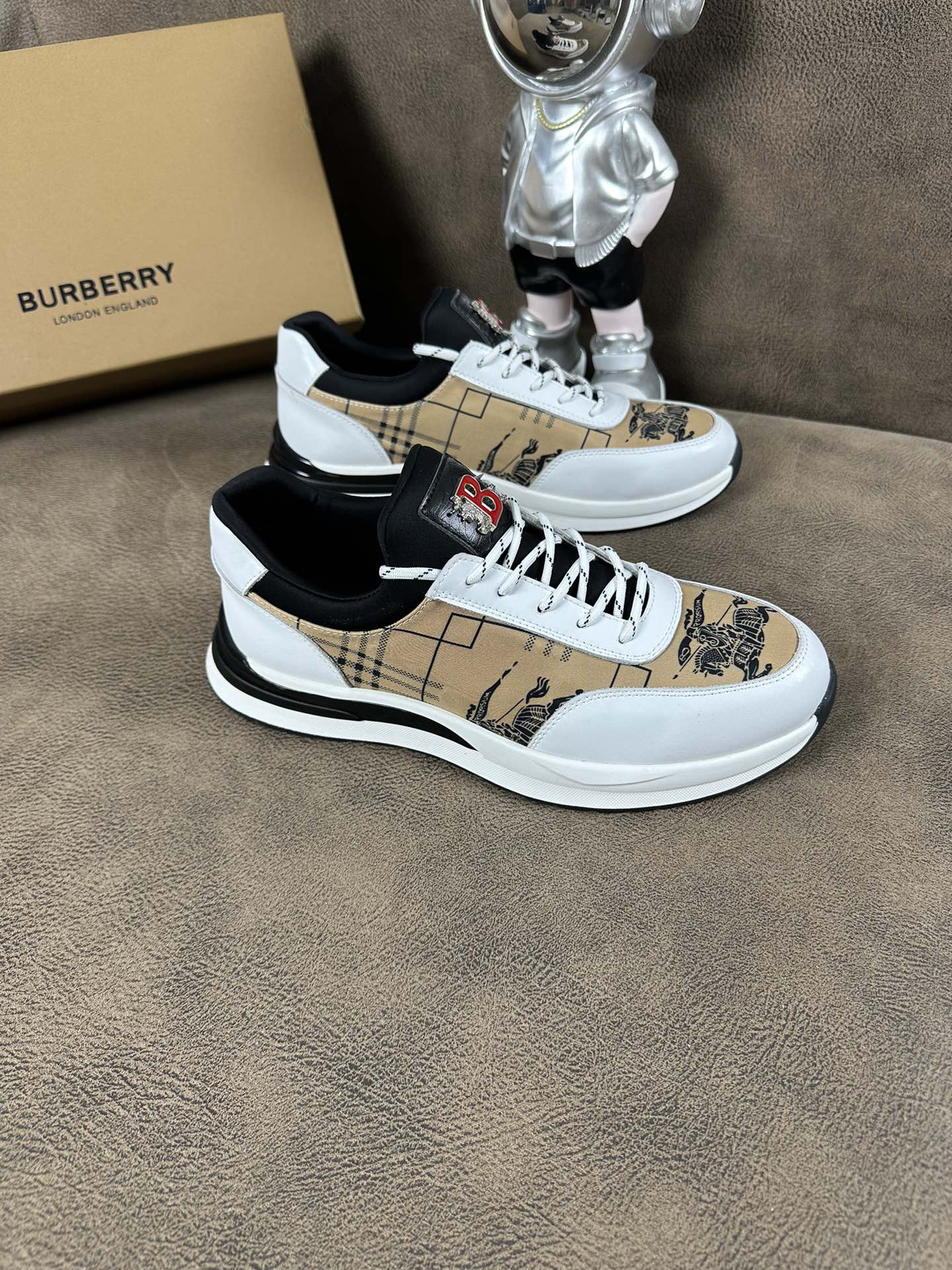 UA Burberry Sneakers