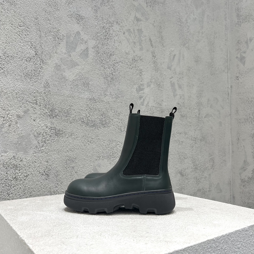 UA Burberry Leather Creeper Chelsea Boots