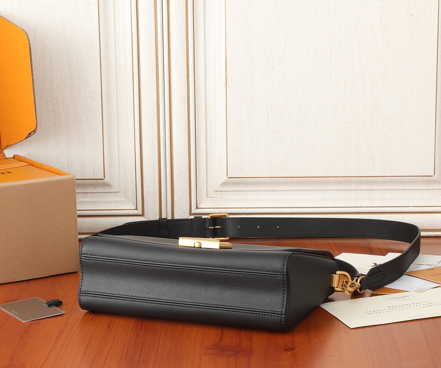 LV Soft Twist M24639 10.6 x 7.5 x 3.5 inches