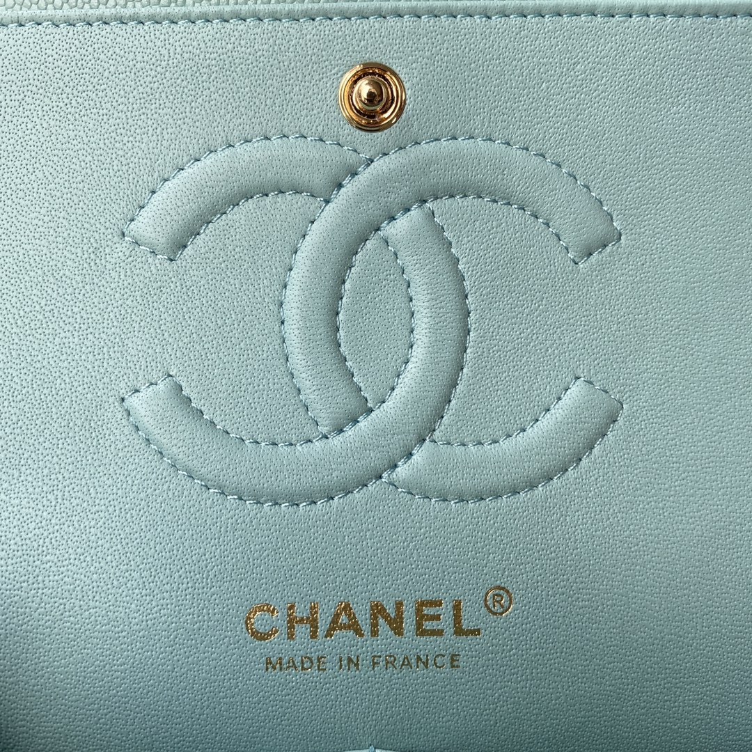 Chanel Classic Flap Bag 15.5×25.5×6.5cm