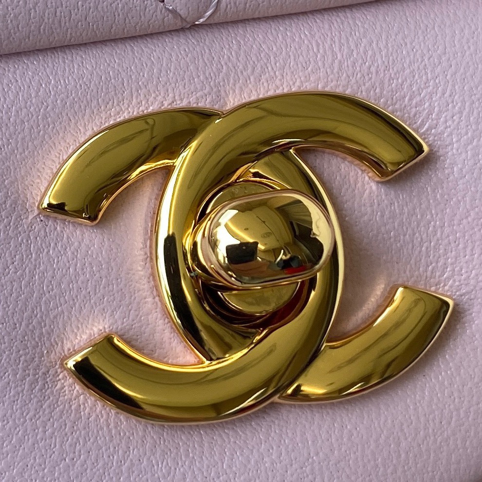 Chanel Classic Flap Bag 15.5×25.5×6.5cm
