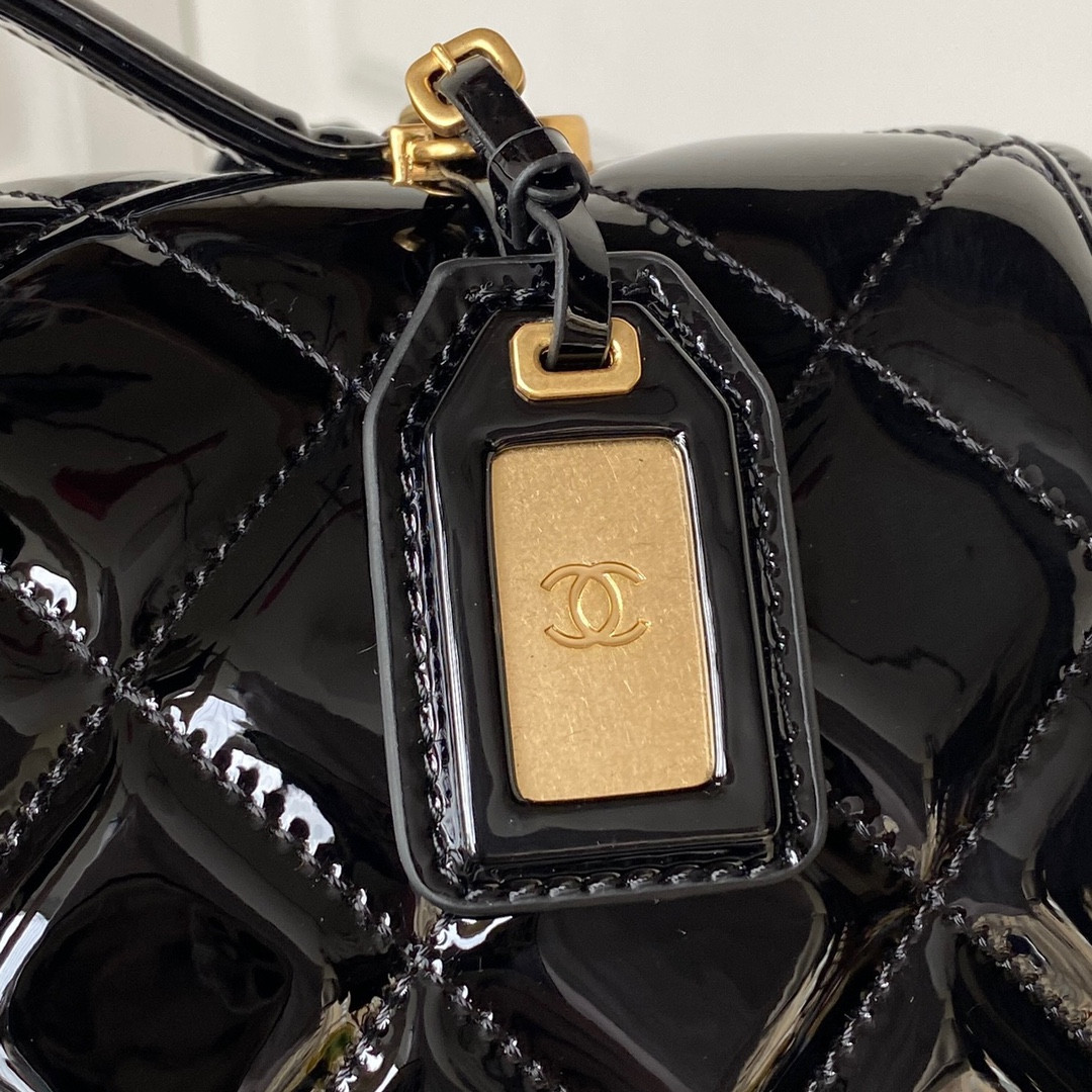 CHANEL 22K 31.5x31x9cm