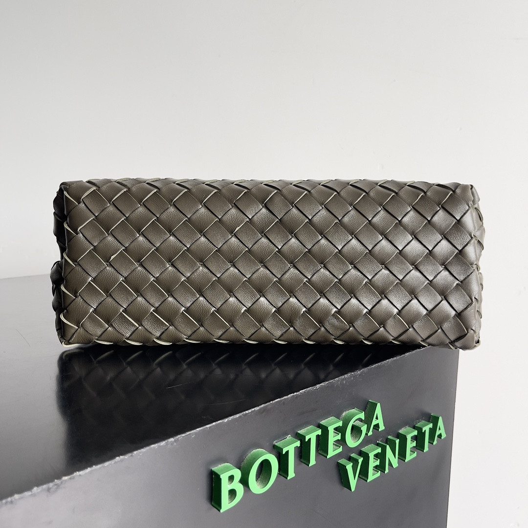 Bottega Veneta Medium Andiamo 32x25x11CM