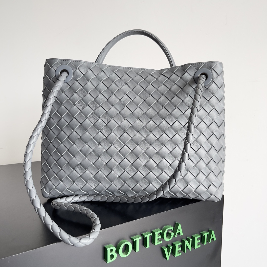 Bottega Veneta Medium Andiamo 32x25x11CM