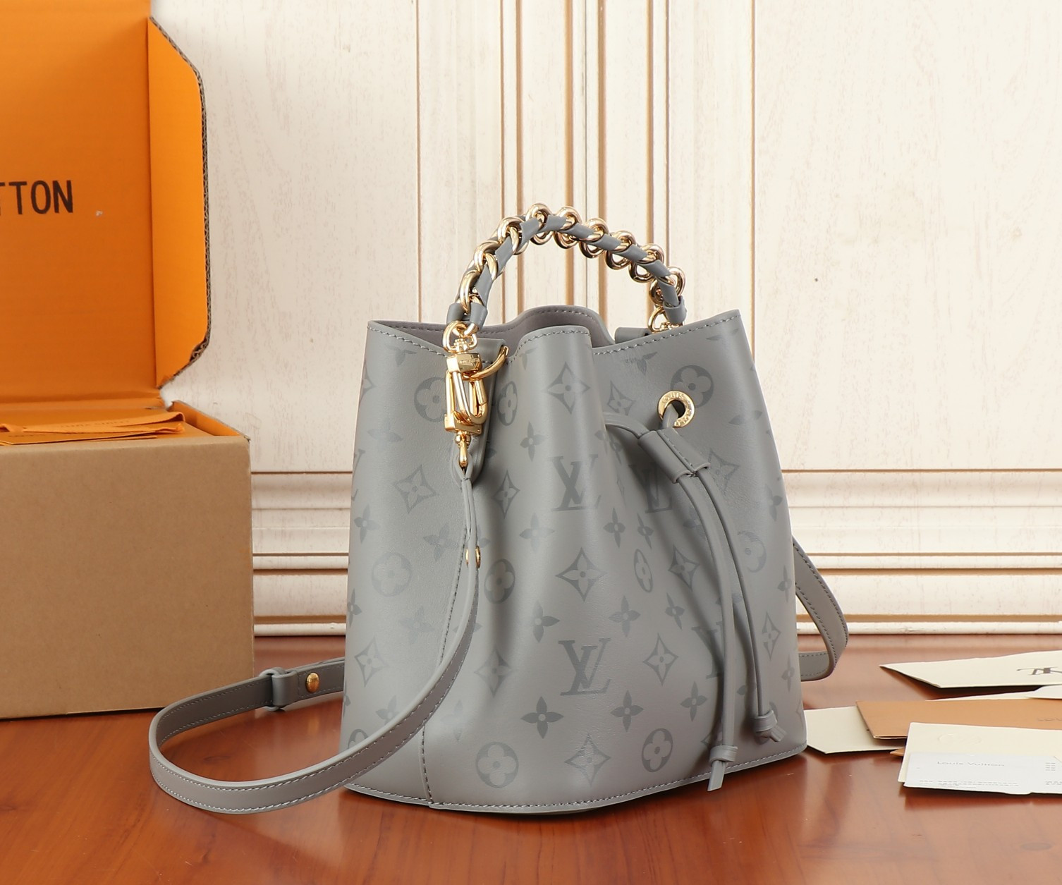 LV Néonoé BB Monogram Ink M12749 20x20x13CM