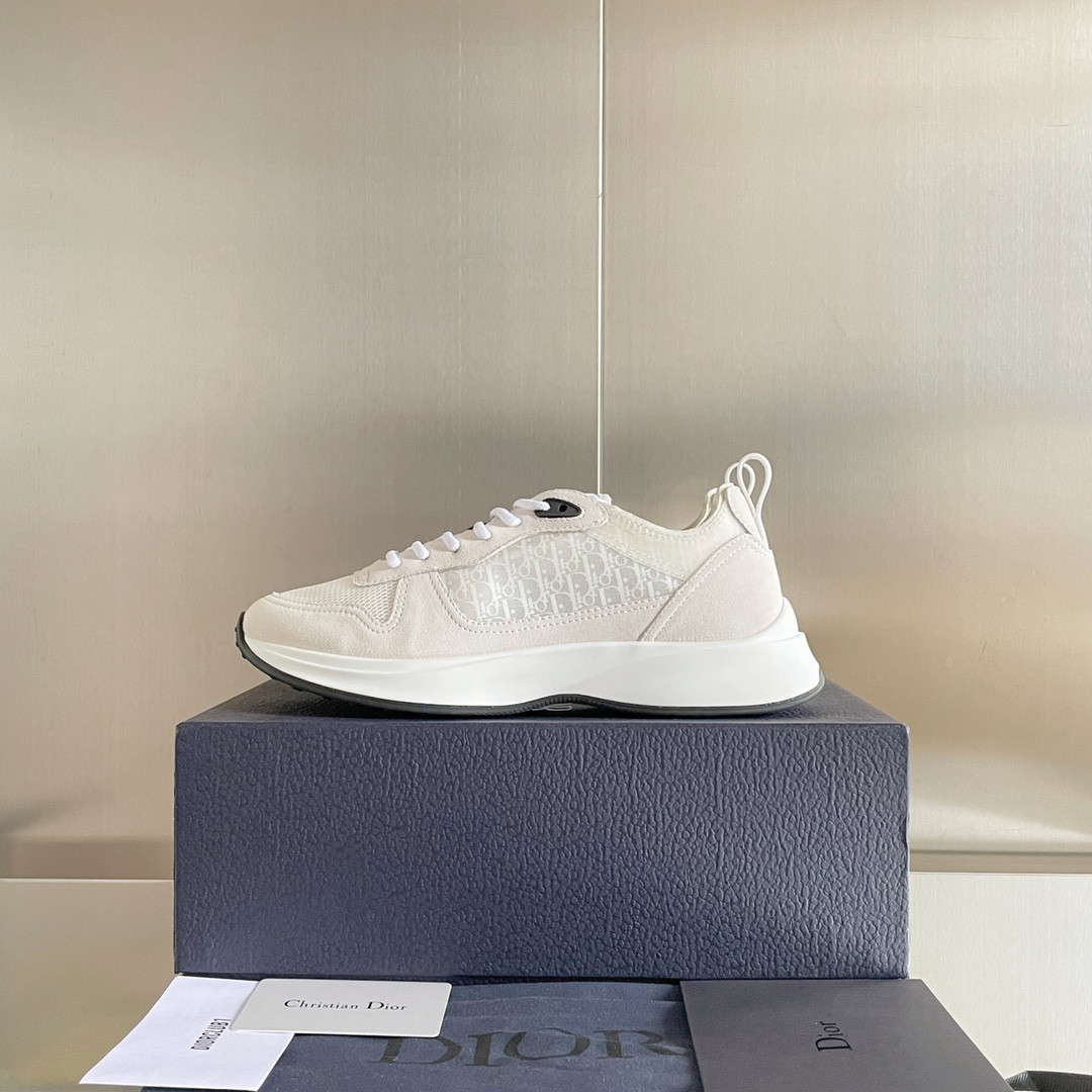 UA Dior B25 Runner Sneaker