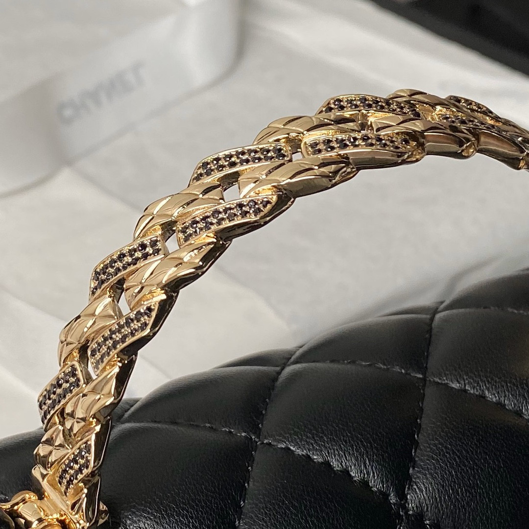 Chanel 24A Mini Classic Handbag 12 × 20 × 6 cm